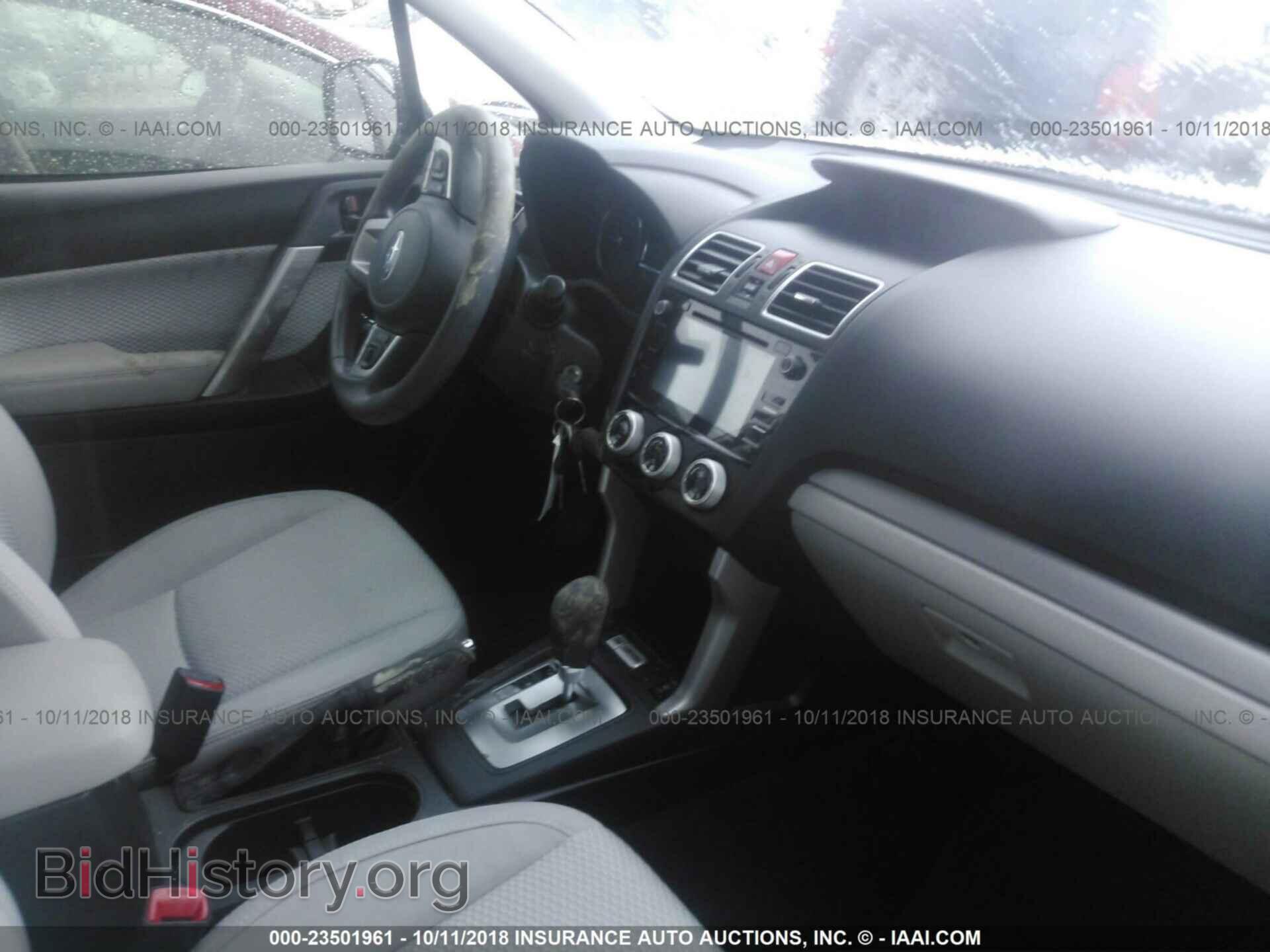 2018 Subaru Forester - VIN: JF2SJAGC8JH478778 - Фото 5
