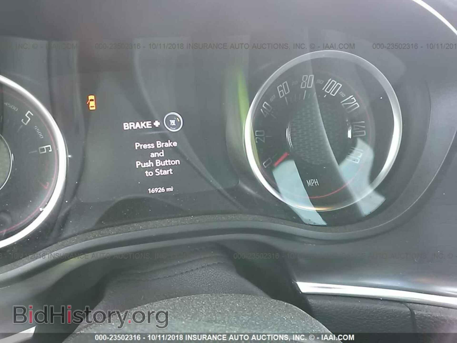 2018 Dodge Challenger - VIN: 2C3CDZAG1JH162125 - Photo 7