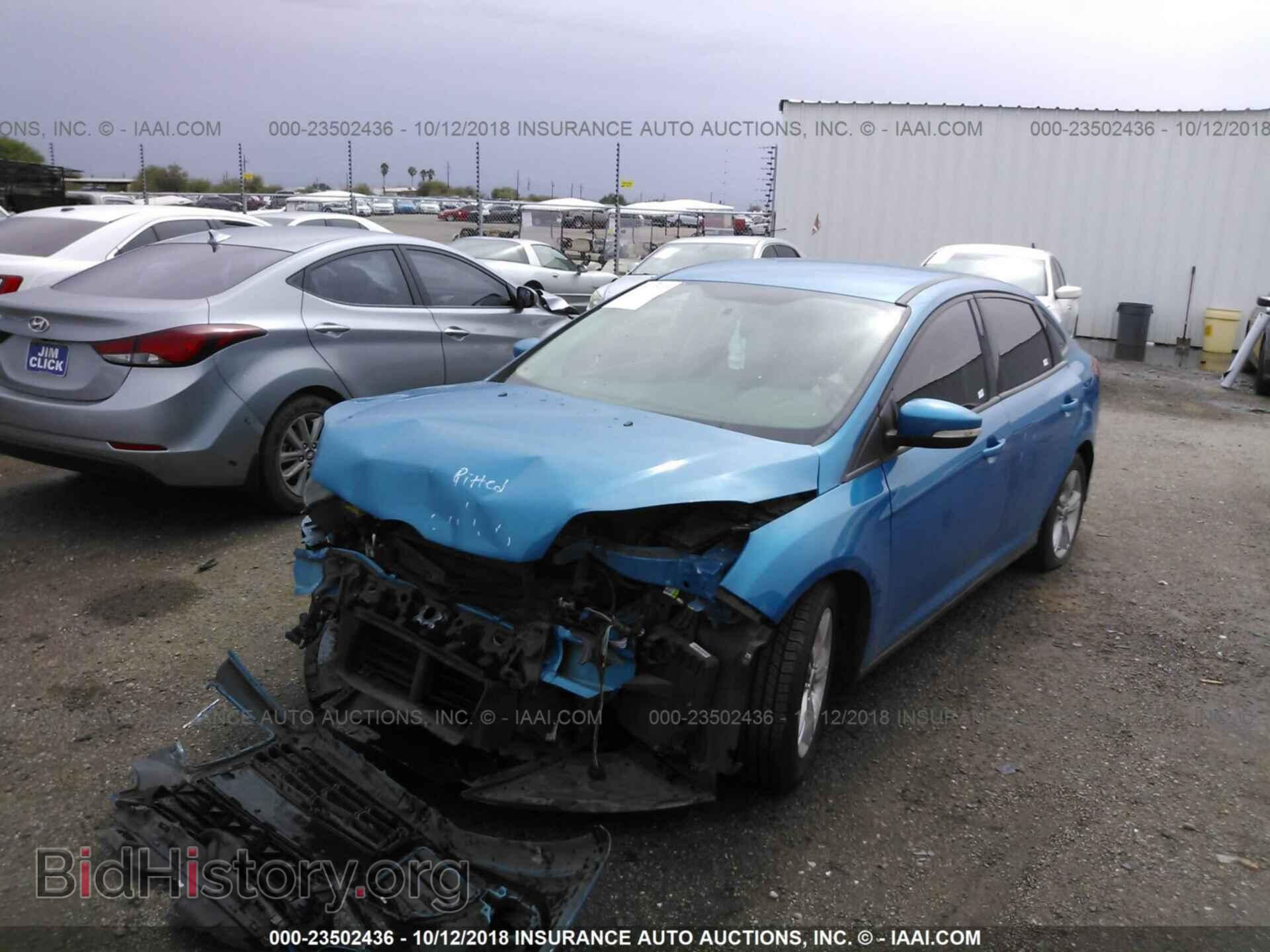 2014 Ford Focus - VIN: 1FADP3F22EL453863 - Photo 2