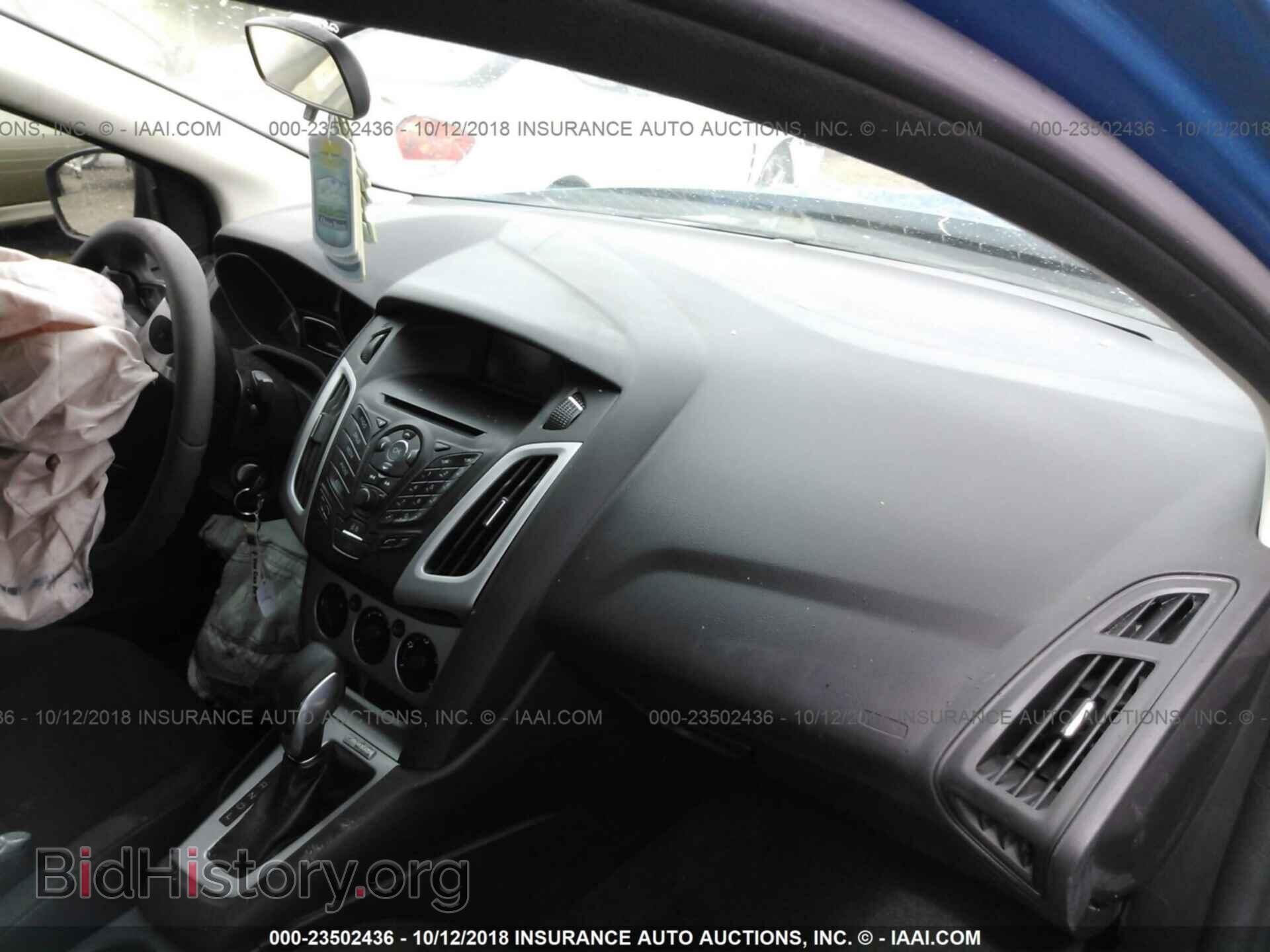 2014 Ford Focus - VIN: 1FADP3F22EL453863 - Photo 5