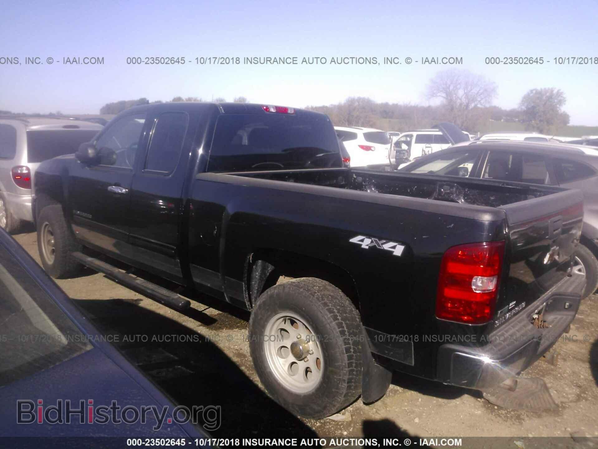 2011 CHEVROLET SILVERADO - VIN: 1GCRKREA8BZ257493 - Фото 3