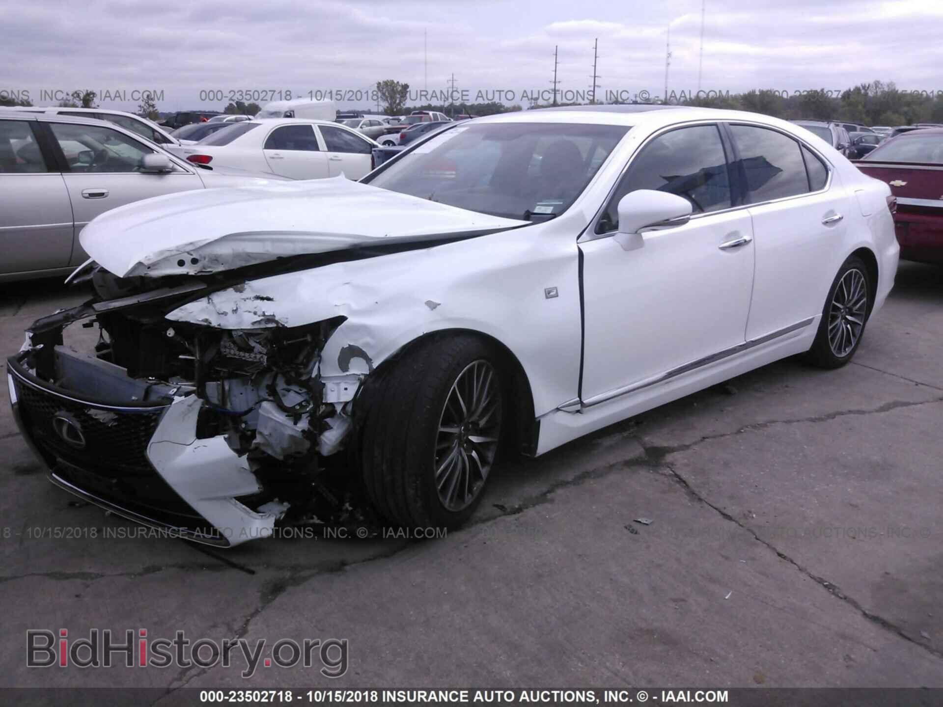 2016 Lexus Ls - VIN: JTHCL5EF6G5026371 - Photo 2