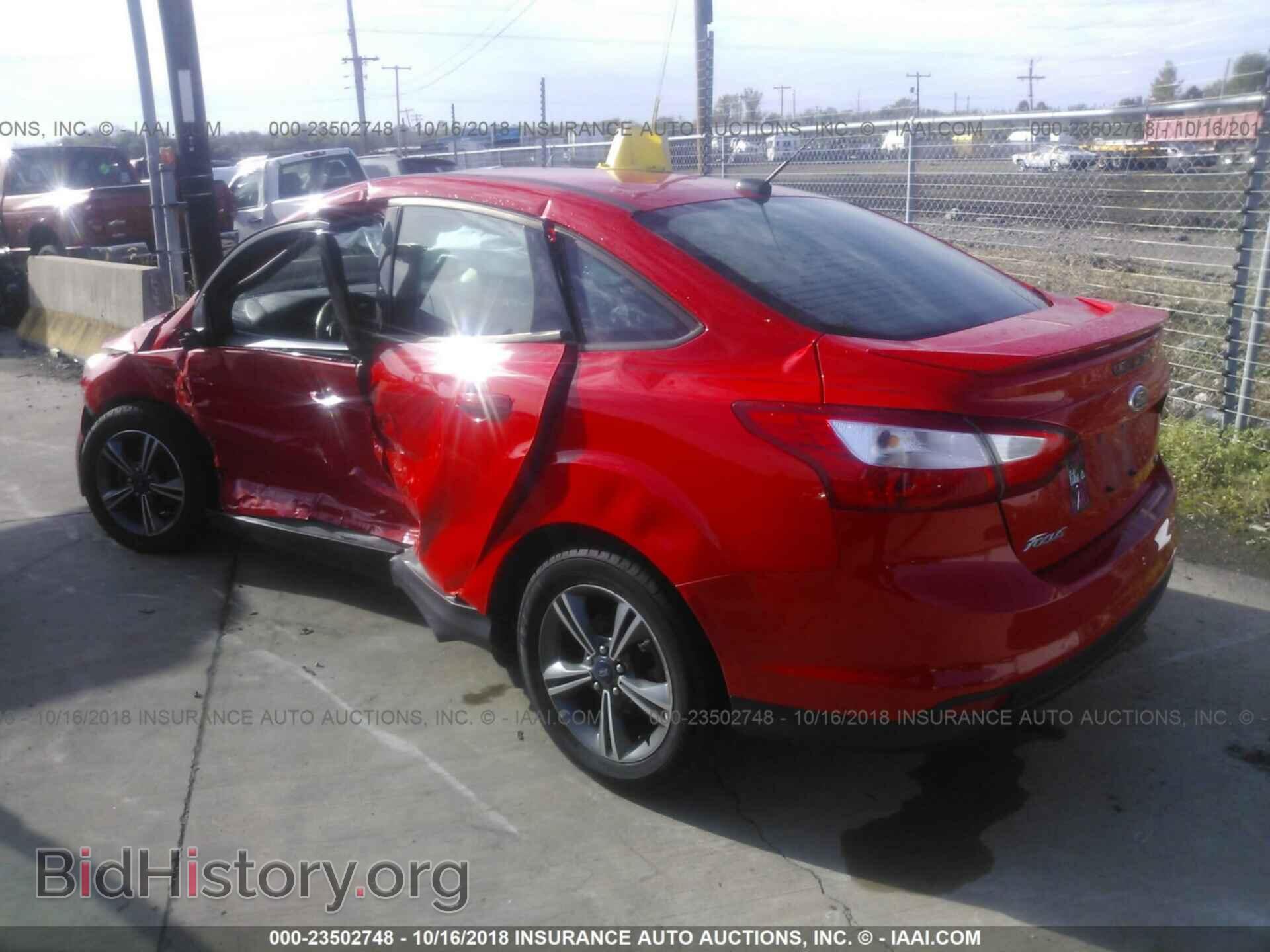 2012 Ford Focus - VIN: 1FAHP3F27CL362103 - Photo 3