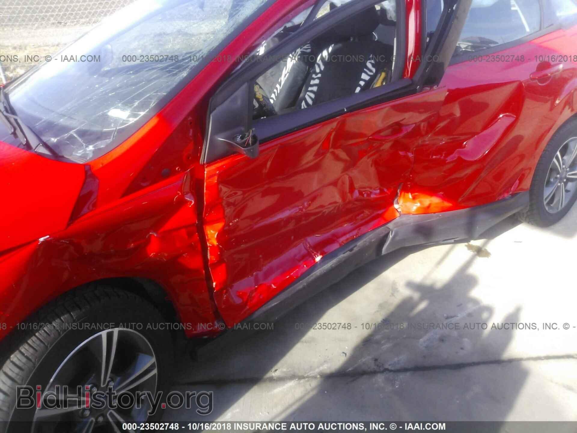 2012 Ford Focus - VIN: 1FAHP3F27CL362103 - Photo 6