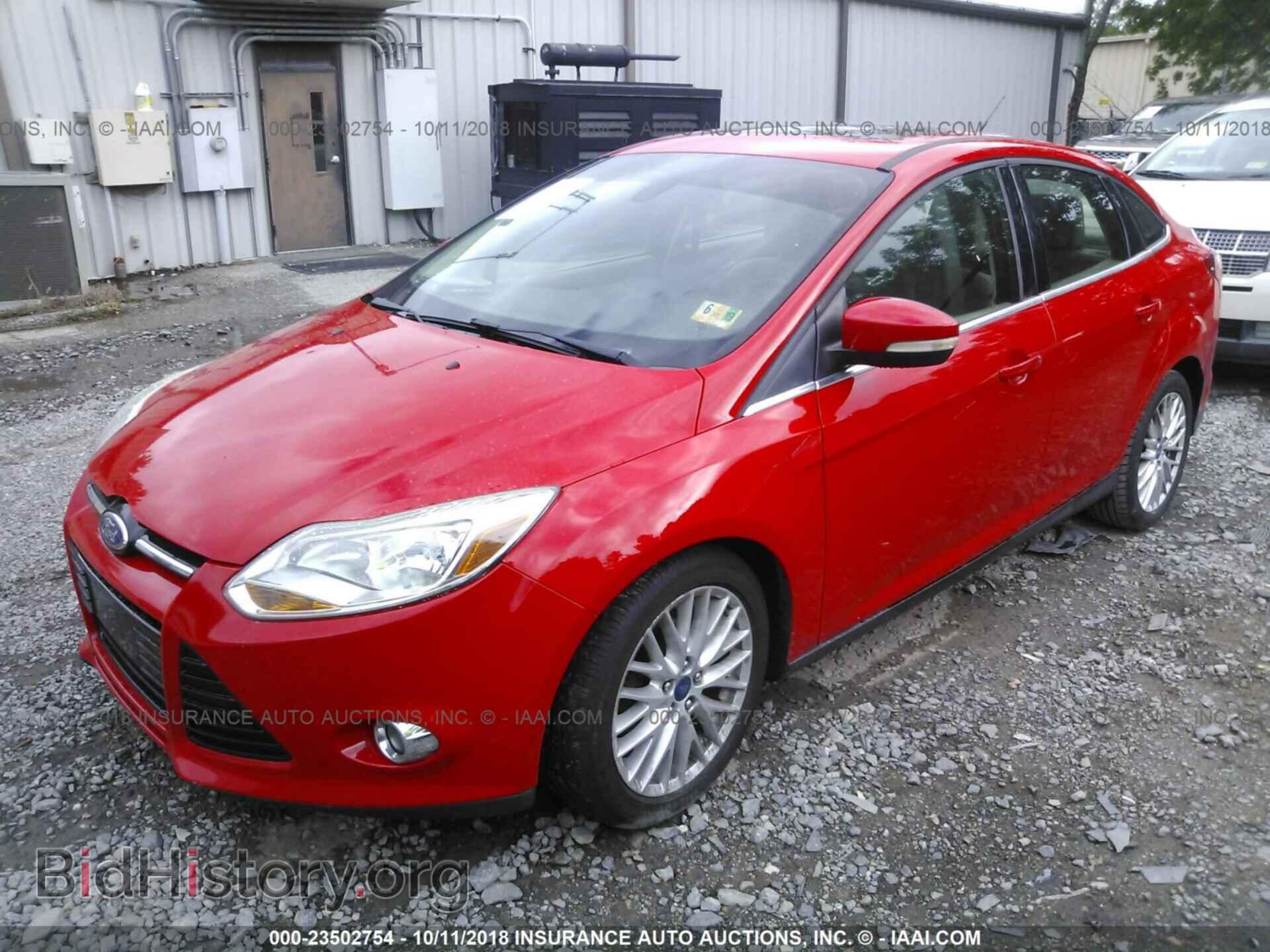 2012 Ford Focus - VIN: 1FAHP3H24CL135772 - Photo 2