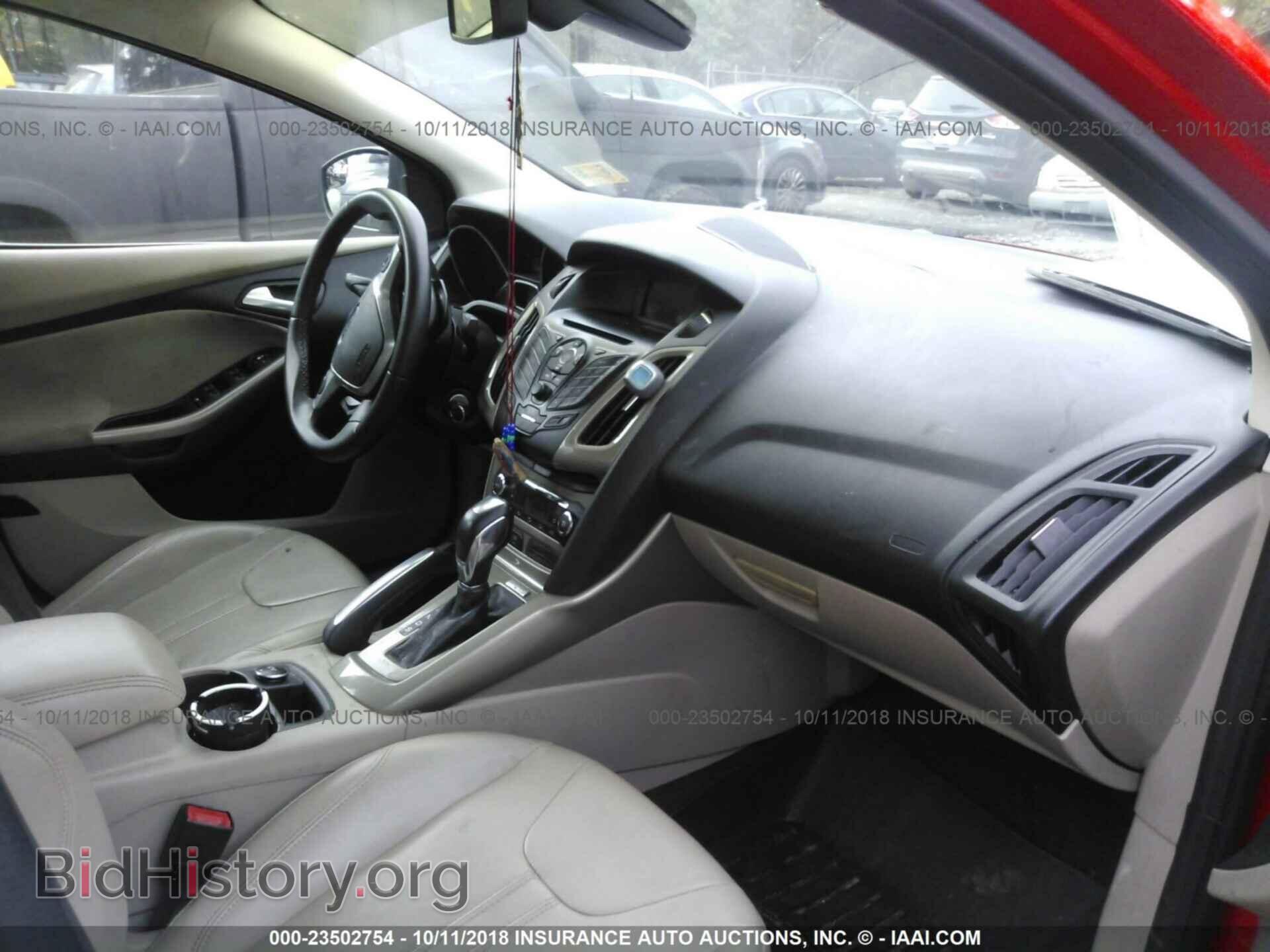 2012 Ford Focus - VIN: 1FAHP3H24CL135772 - Photo 5