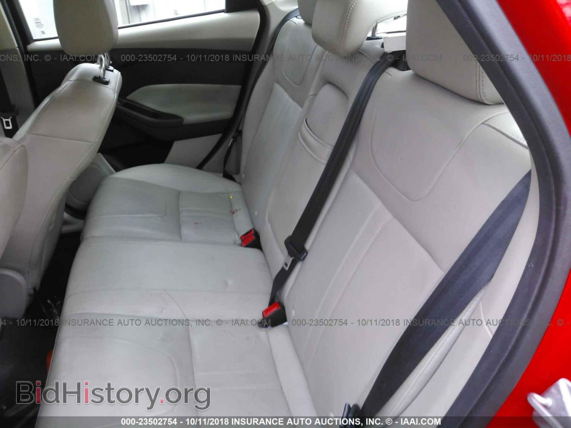 2012 Ford Focus - VIN: 1FAHP3H24CL135772 - Photo 8