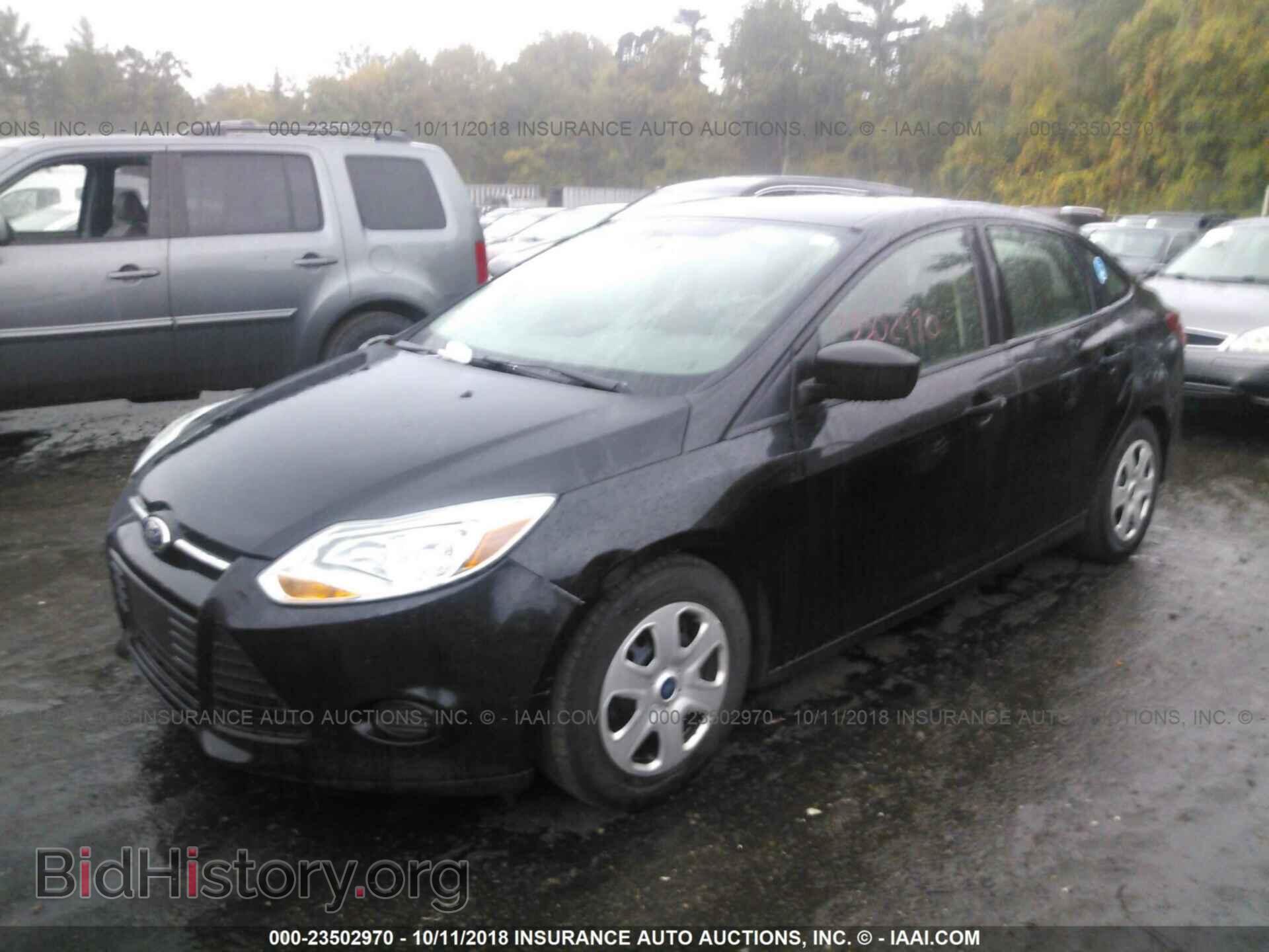 2014 Ford Focus - VIN: 1FADP3E29EL344236 - Photo 2