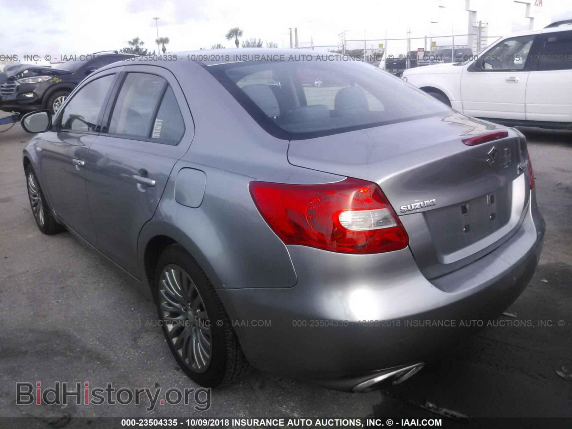2011 Suzuki Kizashi - VIN: JS2RE9A31B6111541 - Фото 3