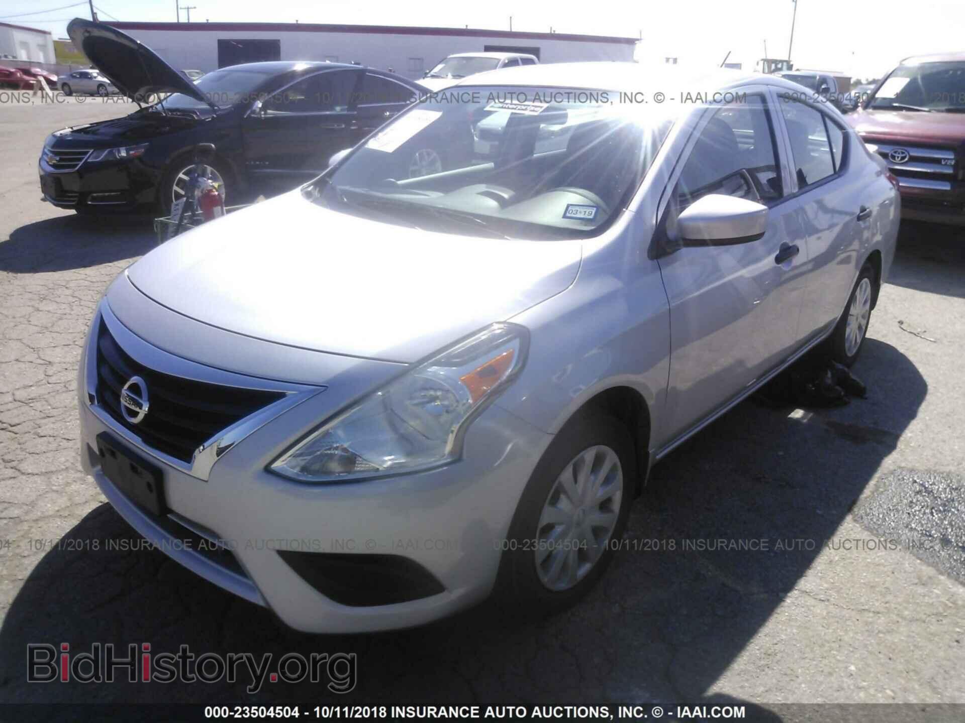 2017 Nissan Versa - VIN: 3N1CN7AP3HL860012 - Photo 2