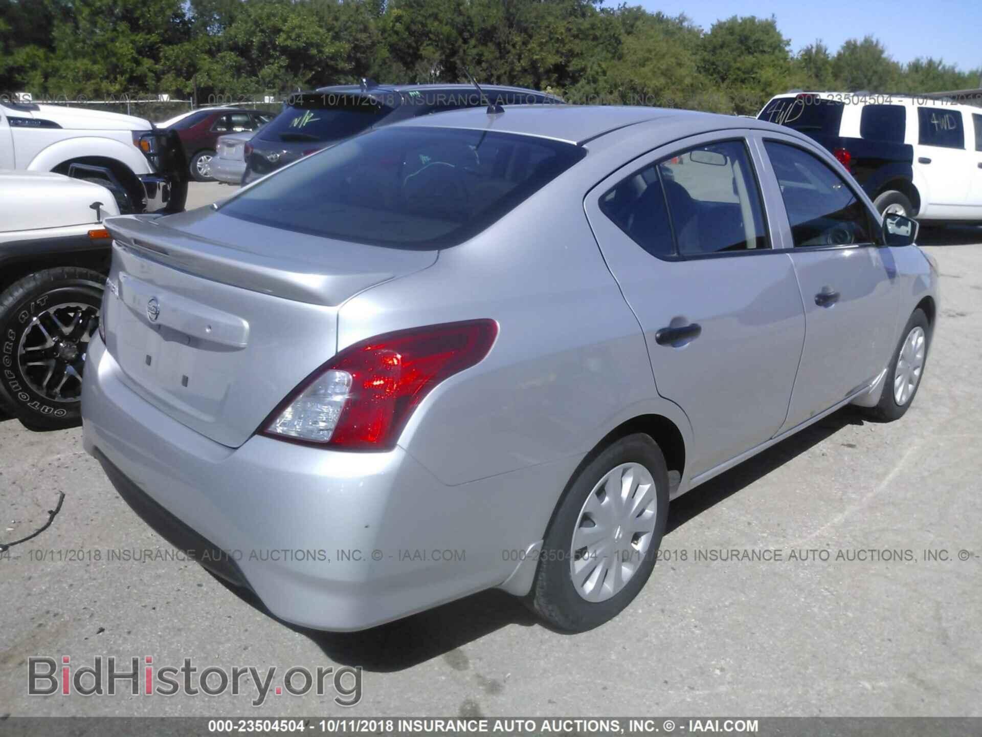 2017 Nissan Versa - VIN: 3N1CN7AP3HL860012 - Photo 4