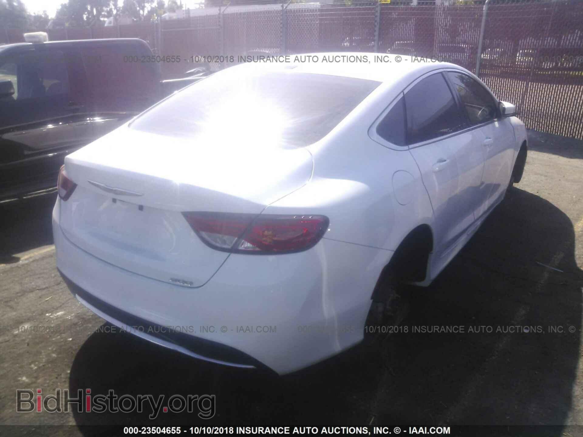 2015 Chrysler 200 - VIN: 1C3CCCAB3FN596825 - Photo 4