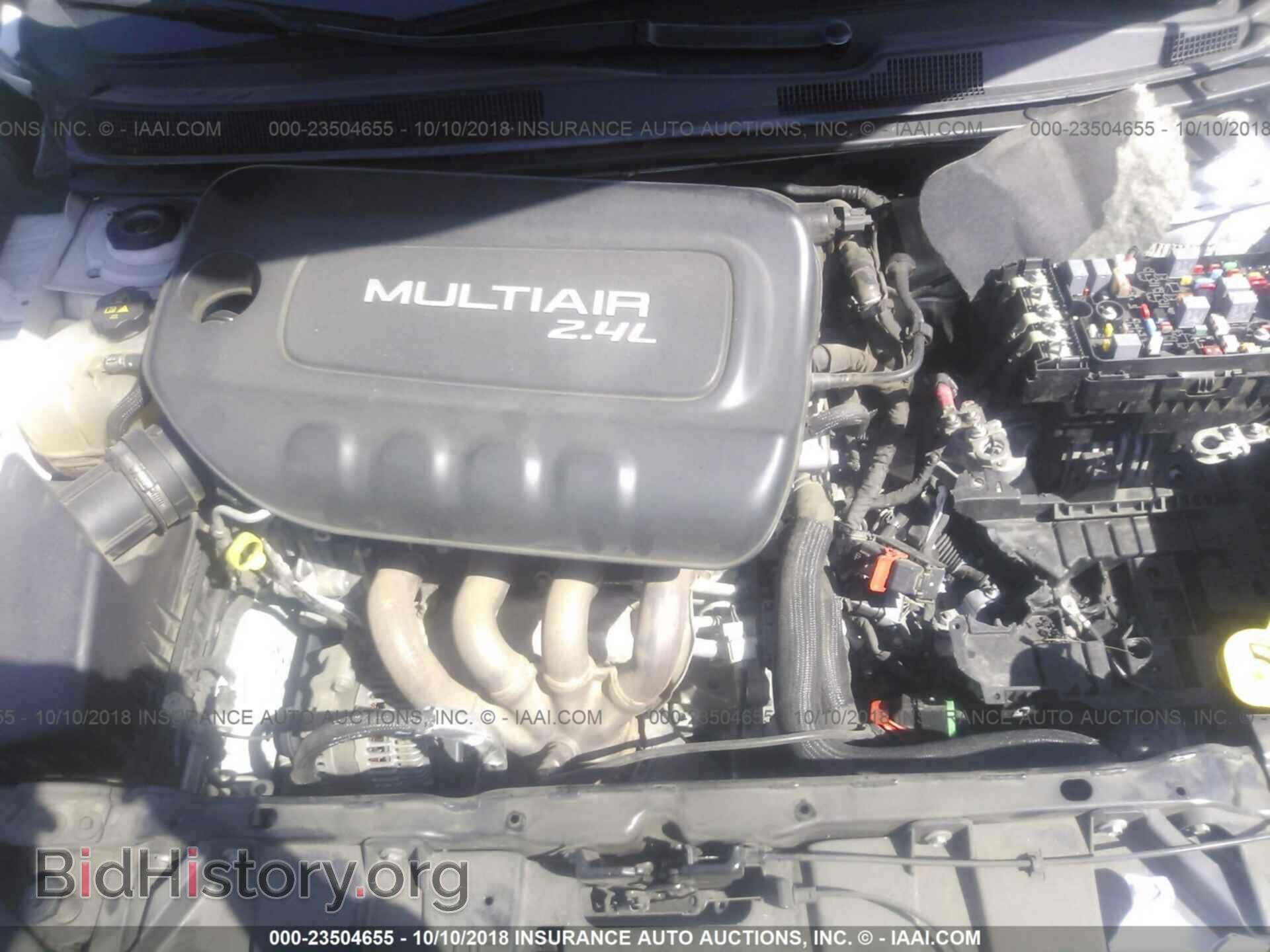 2015 Chrysler 200 - VIN: 1C3CCCAB3FN596825 - Photo 10