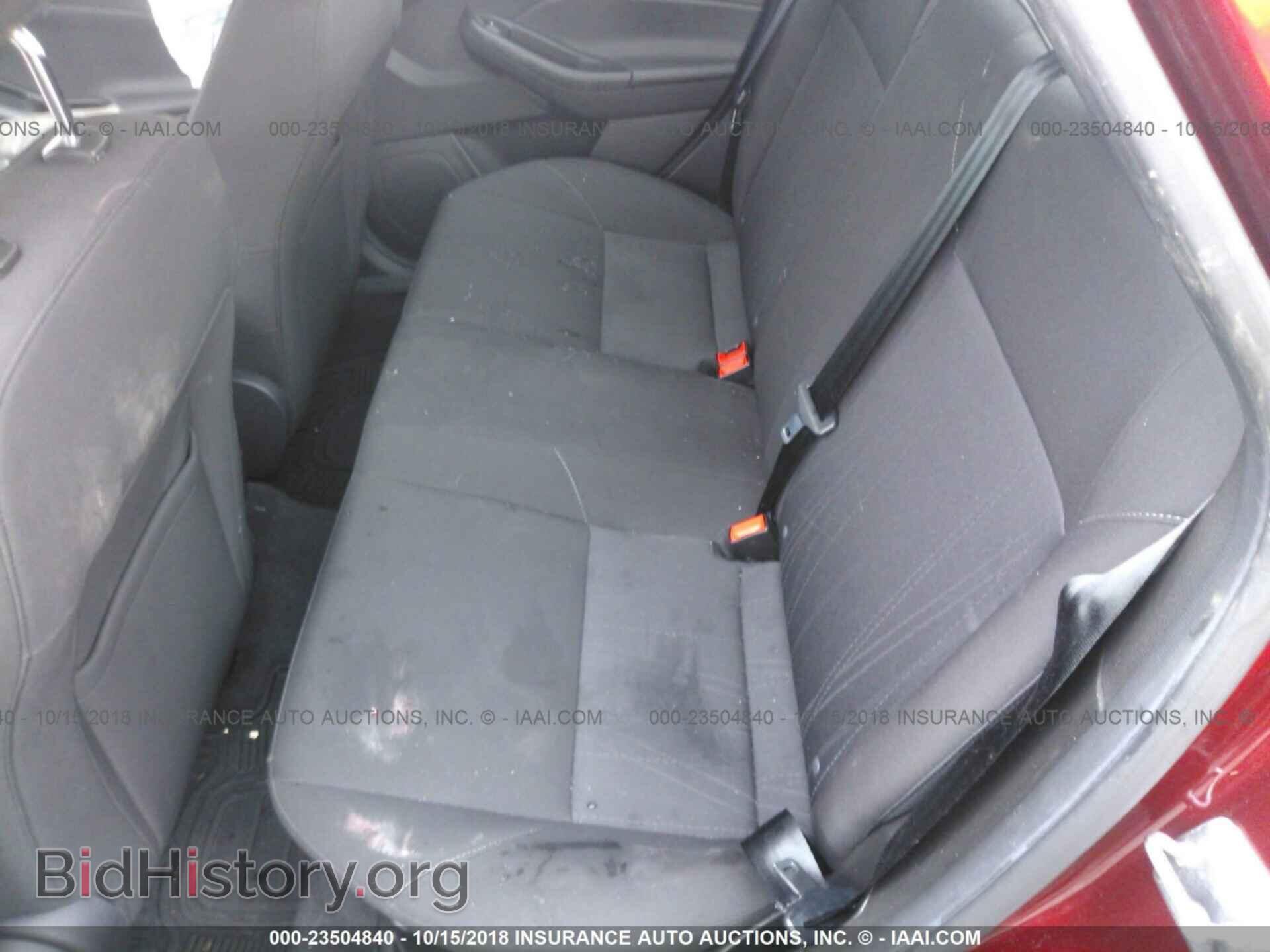 2016 Ford Focus - VIN: 1FADP3F2XGL248665 - Photo 8
