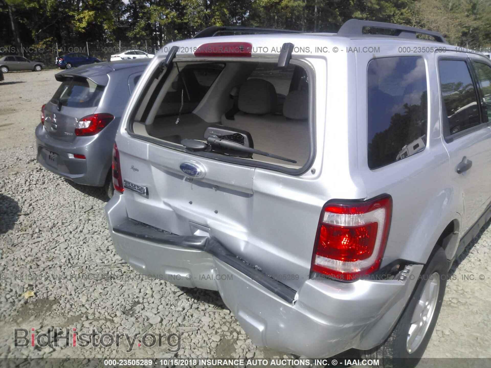 2012 Ford Escape - VIN: 1FMCU0D72CKB10156 - Фото 6