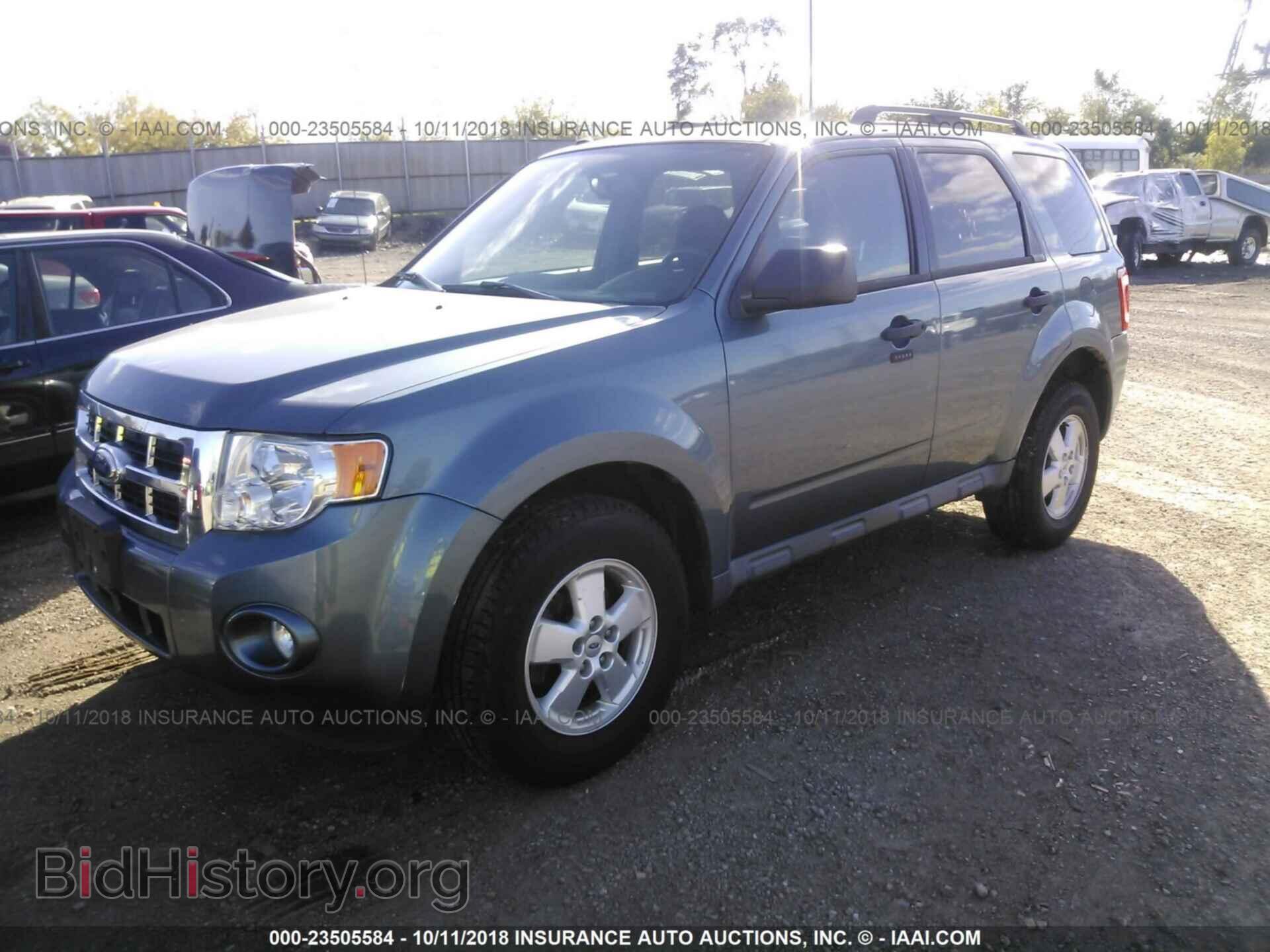 2012 Ford Escape - VIN: 1FMCU0D78CKA29159 - Фото 2