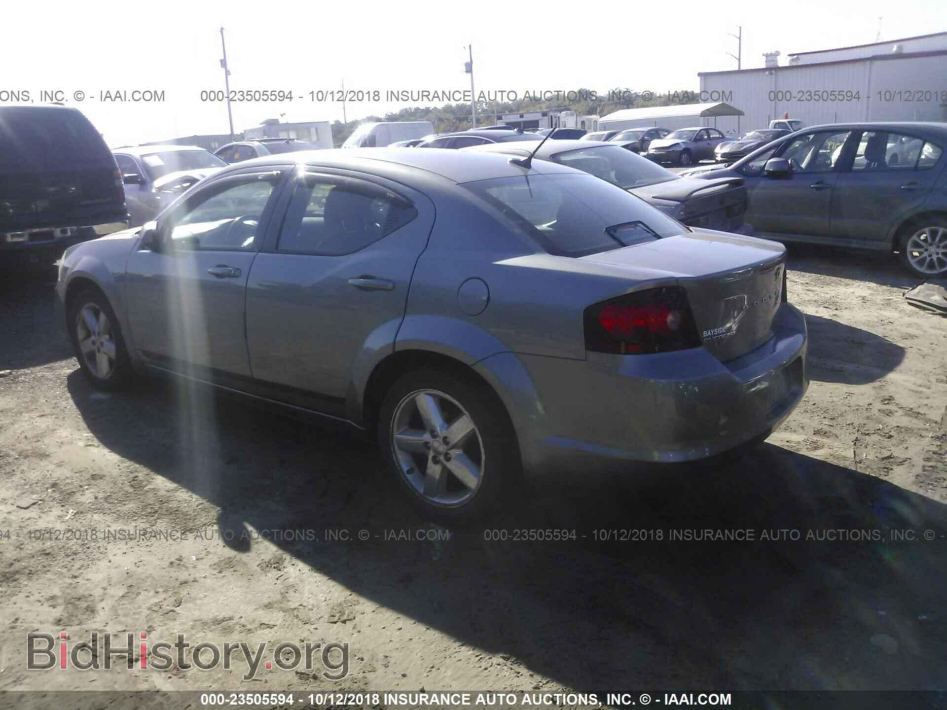 2011 Dodge Avenger - VIN: 1B3BD2FG6BN577927 - Photo 3