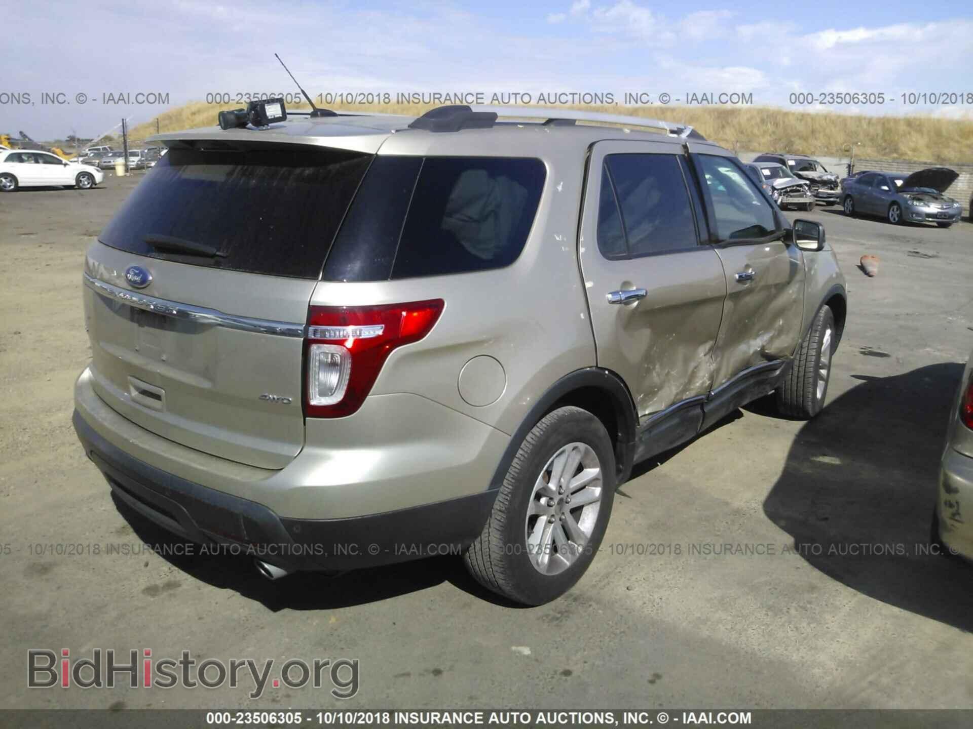 2011 Ford Explorer - VIN: 1FMHK8D88BGA36357 - Фото 4