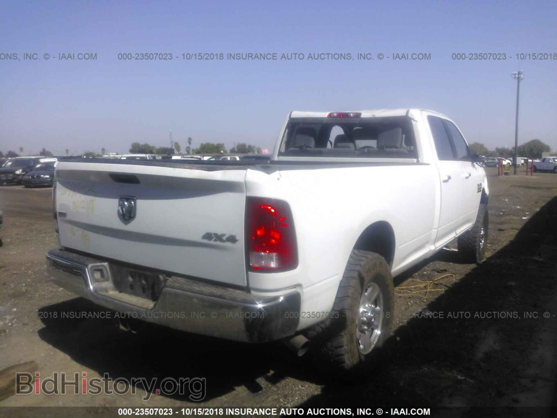 2017 Ram 3500 - VIN: 3C63R3HL1HG576147 - Фото 4