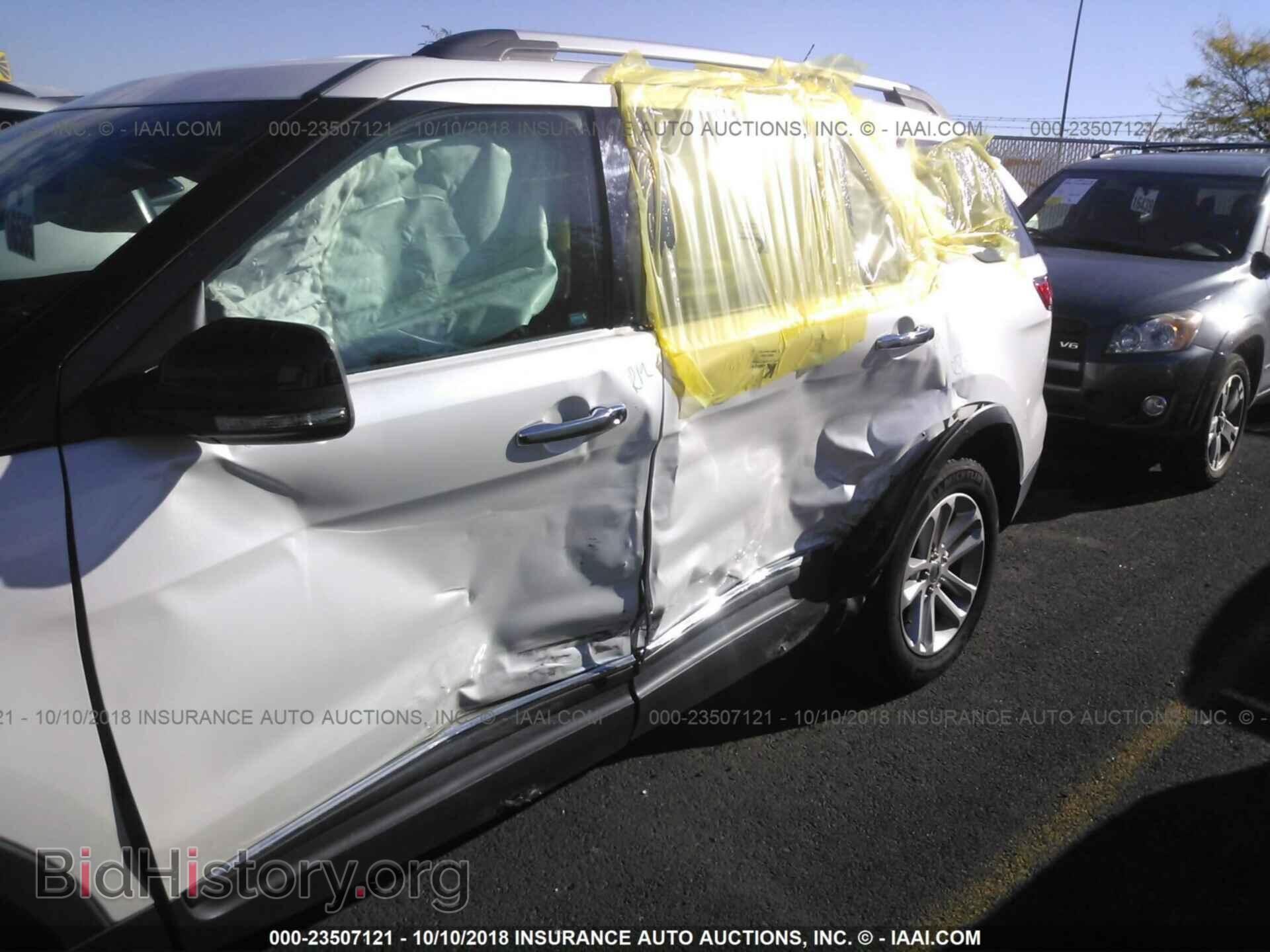 2011 Ford Explorer - VIN: 1FMHK7D89BGA65831 - Фото 6