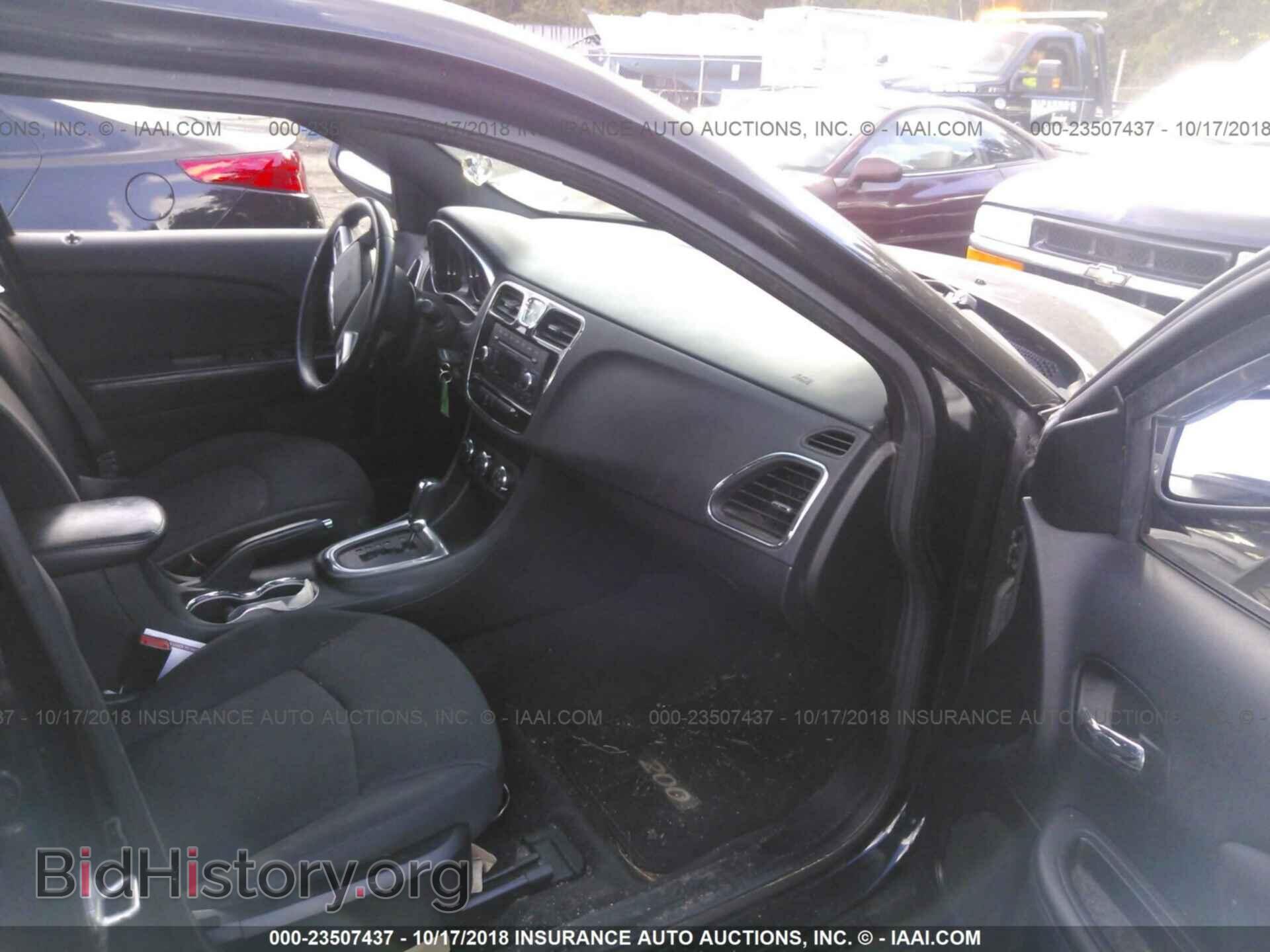 2013 Chrysler 200 - VIN: 1C3CCBBB8DN695761 - Photo 5