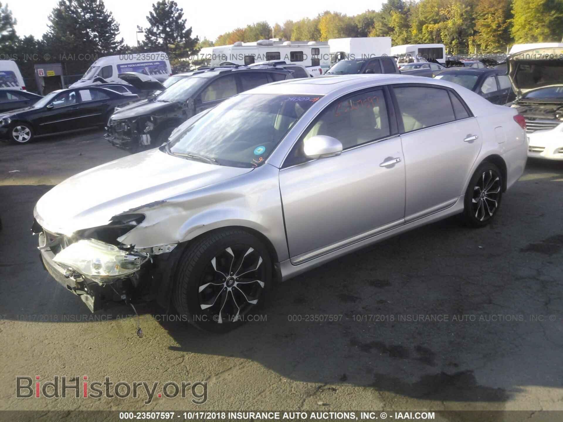 2011 Toyota Avalon - VIN: 4T1BK3DB3BU399302 - Фото 2