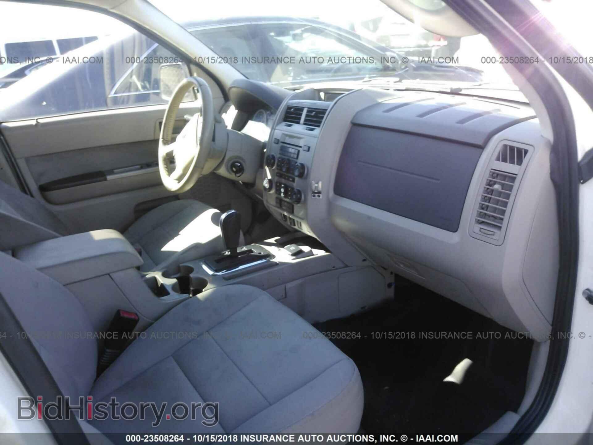 2011 Ford Escape - VIN: 1FMCU4K38BKA76438 - Фото 5