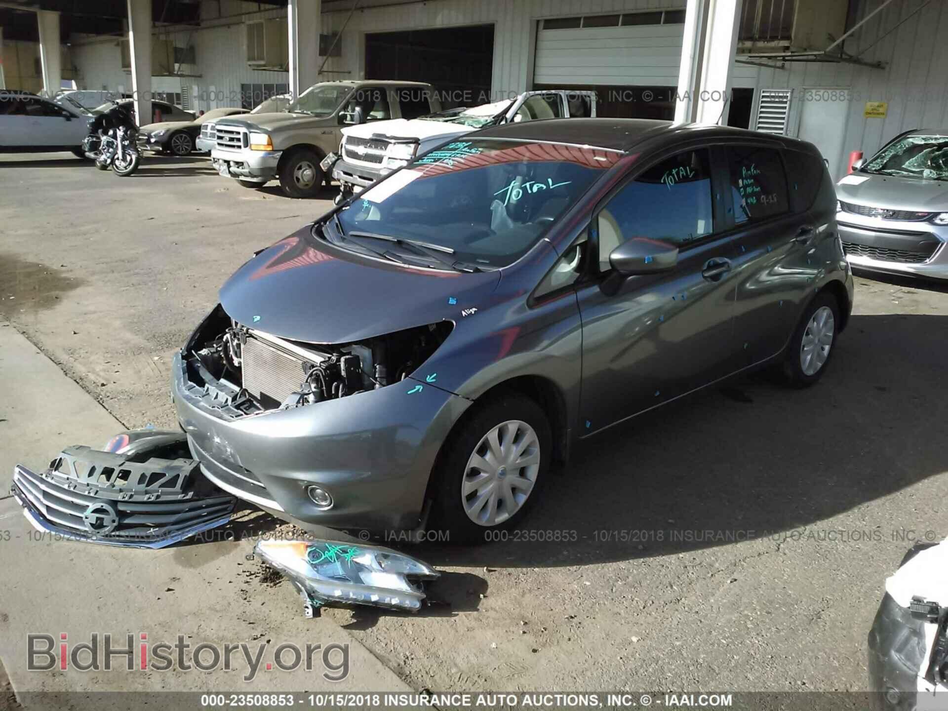 2016 Nissan Versa note - VIN: 3N1CE2CP0GL366348 - Фото 2