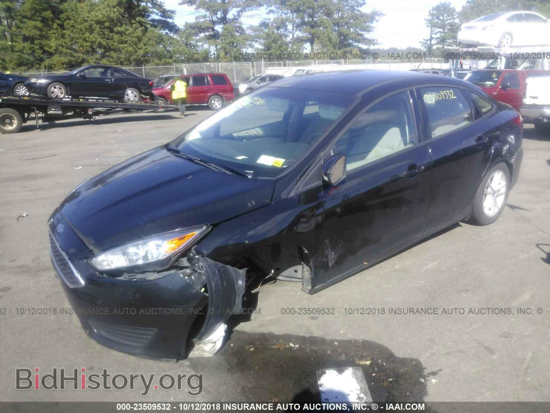 2015 Ford Focus - VIN: 1FADP3F22FL343428 - Photo 2