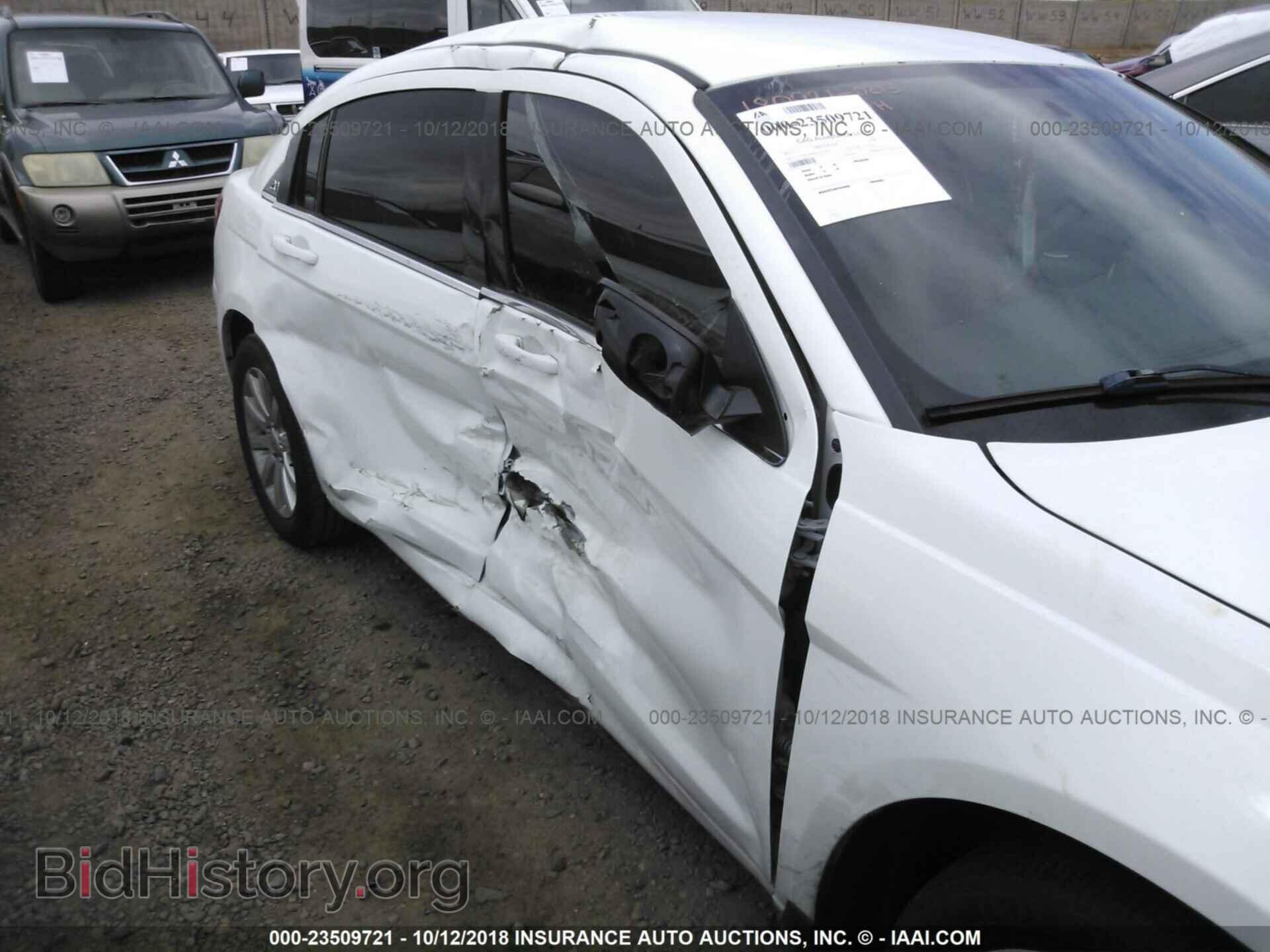 2011 Chrysler 200 - VIN: 1C3BC1FB4BN570995 - Photo 6