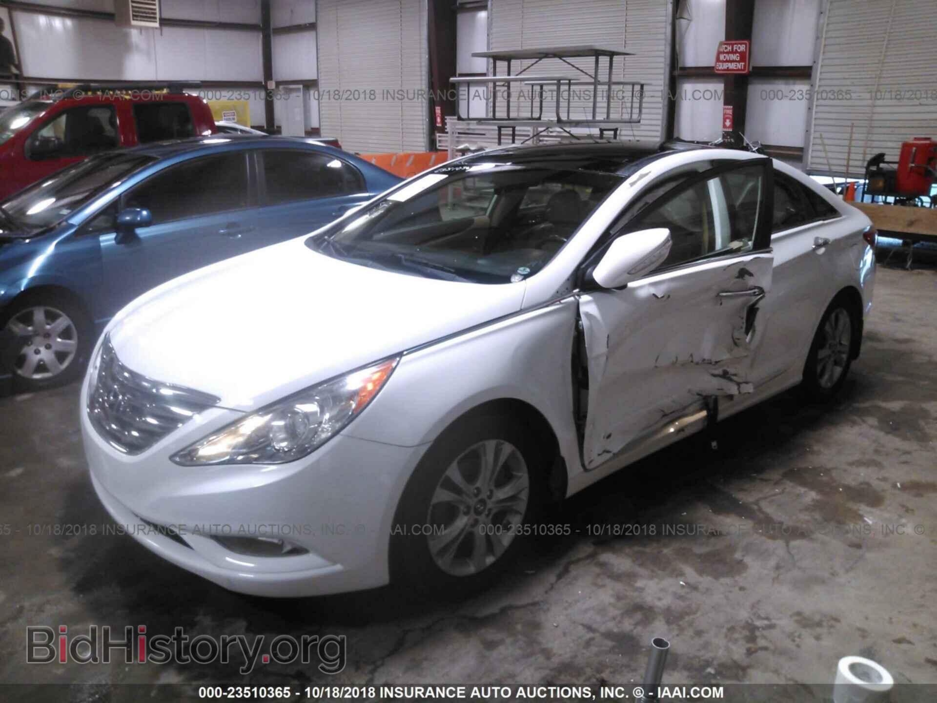 2012 Hyundai Sonata - VIN: 5NPEC4AC7CH385593 - Фото 2
