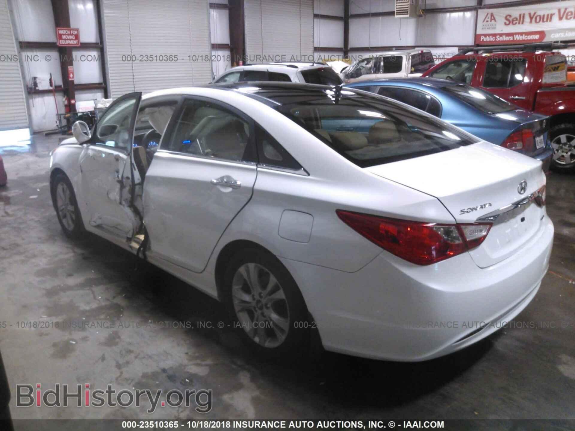 2012 Hyundai Sonata - VIN: 5NPEC4AC7CH385593 - Фото 3