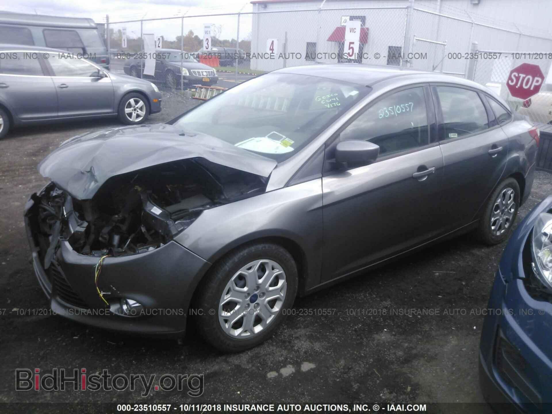 2012 Ford Focus - VIN: 1FAHP3F27CL361209 - Photo 2