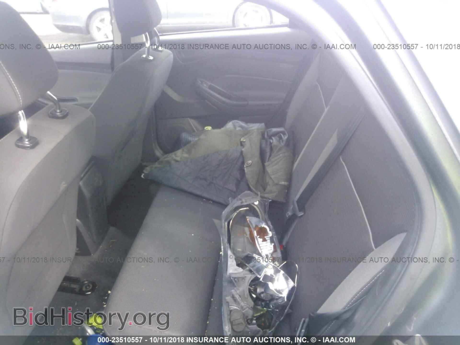 2012 Ford Focus - VIN: 1FAHP3F27CL361209 - Photo 8