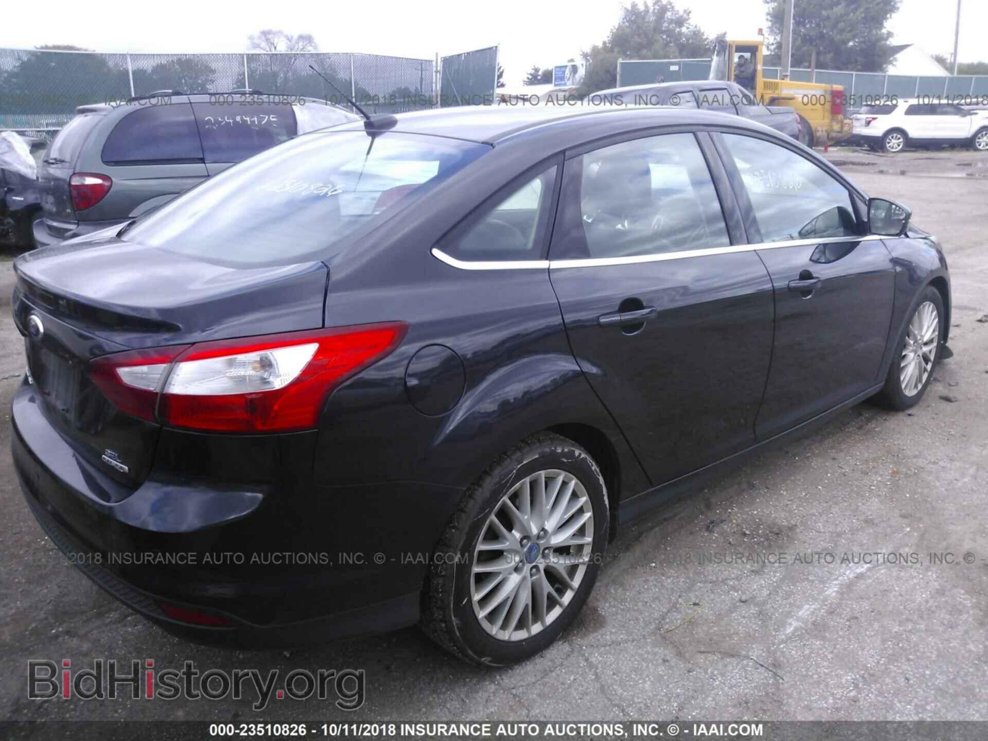 2012 Ford Focus - VIN: 1FAHP3H29CL374430 - Photo 4