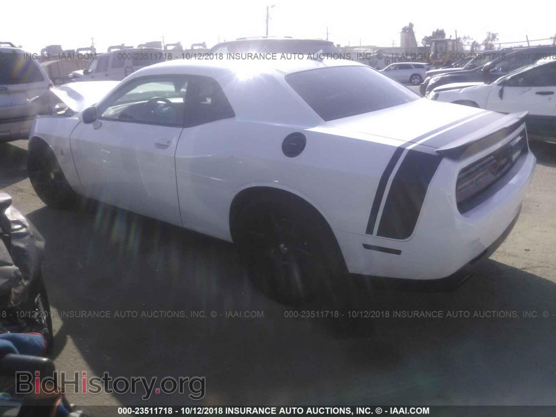2015 Dodge Challenger - VIN: 2C3CDZFJ7FH767620 - Photo 3