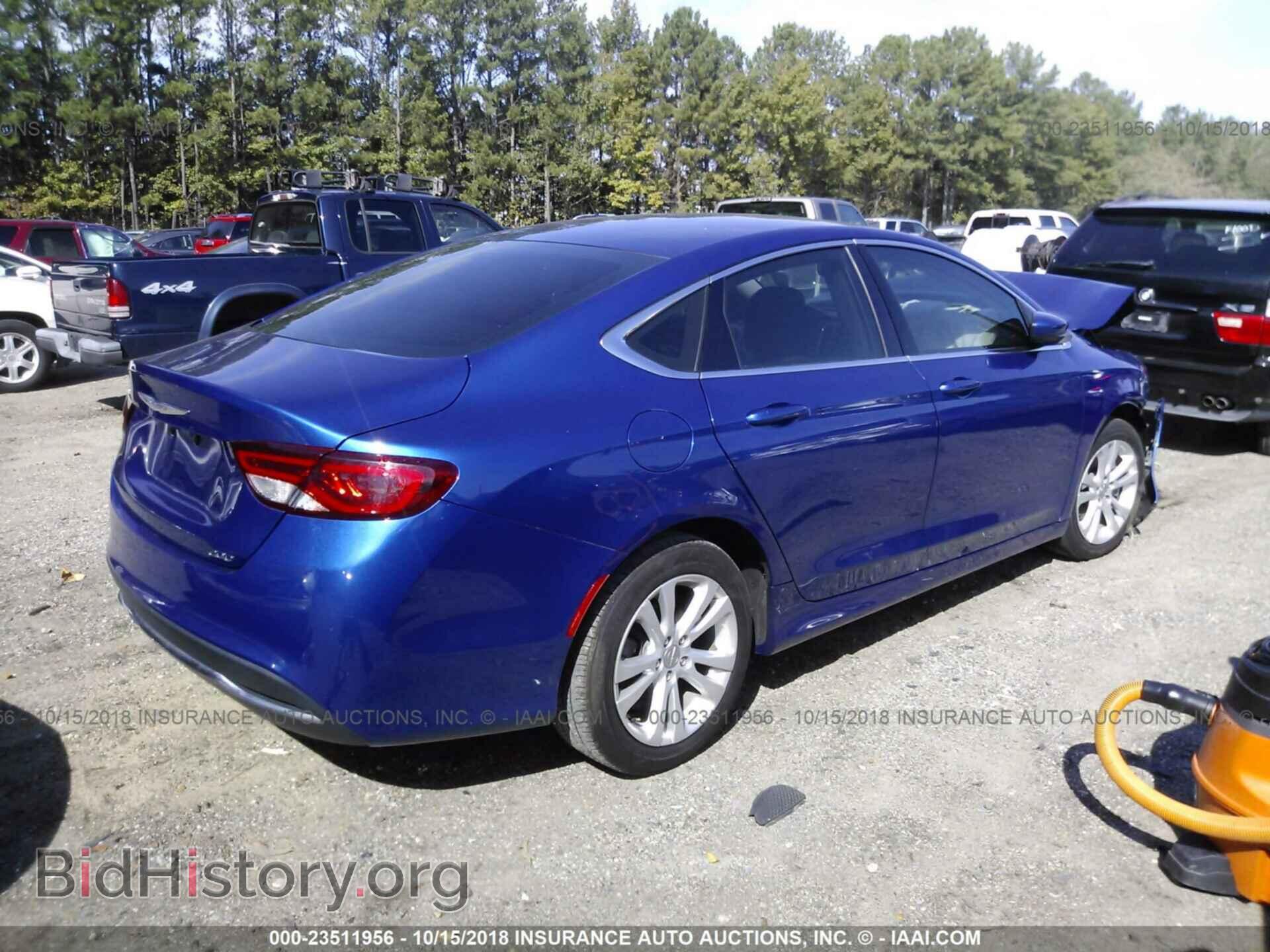 2015 Chrysler 200 - VIN: 1C3CCCAB3FN562917 - Photo 4