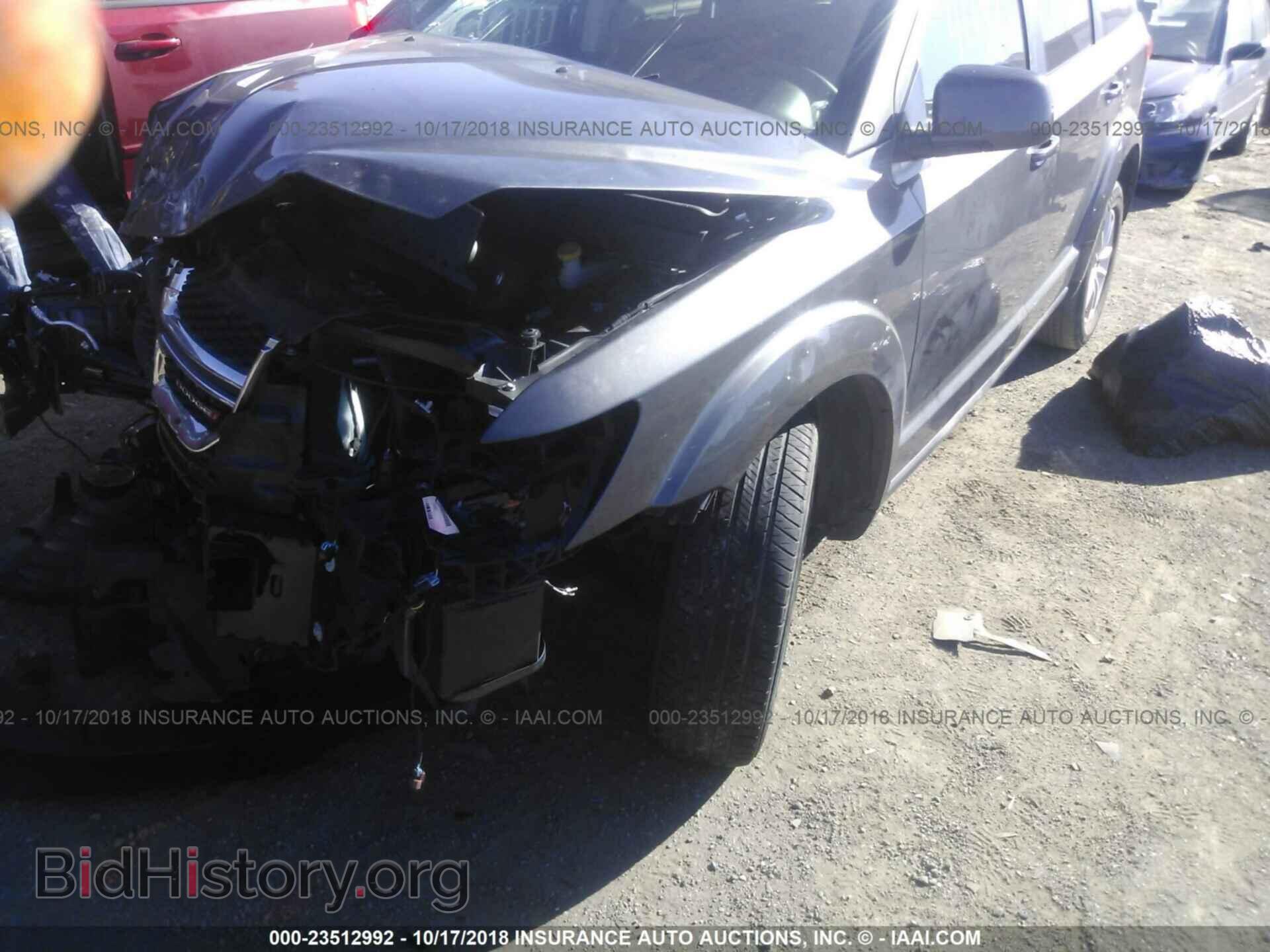 2017 Dodge Journey - VIN: 3C4PDCBG7HT518247 - Фото 2