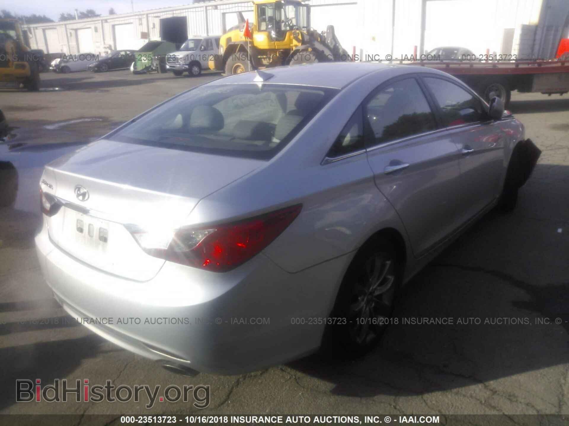 2012 Hyundai Sonata - VIN: 5NPEC4AC9CH370917 - Photo 4