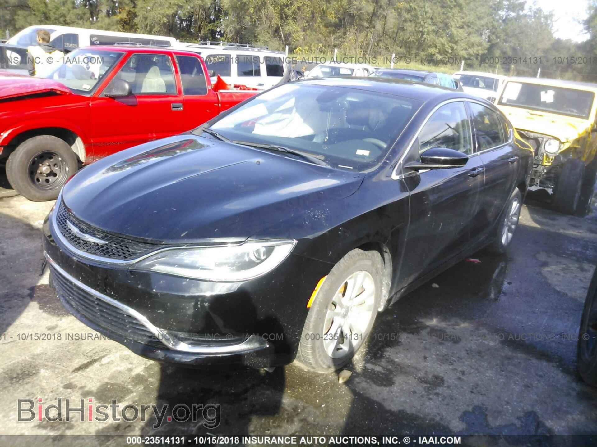 2015 Chrysler 200 - VIN: 1C3CCCAB7FN690609 - Photo 2