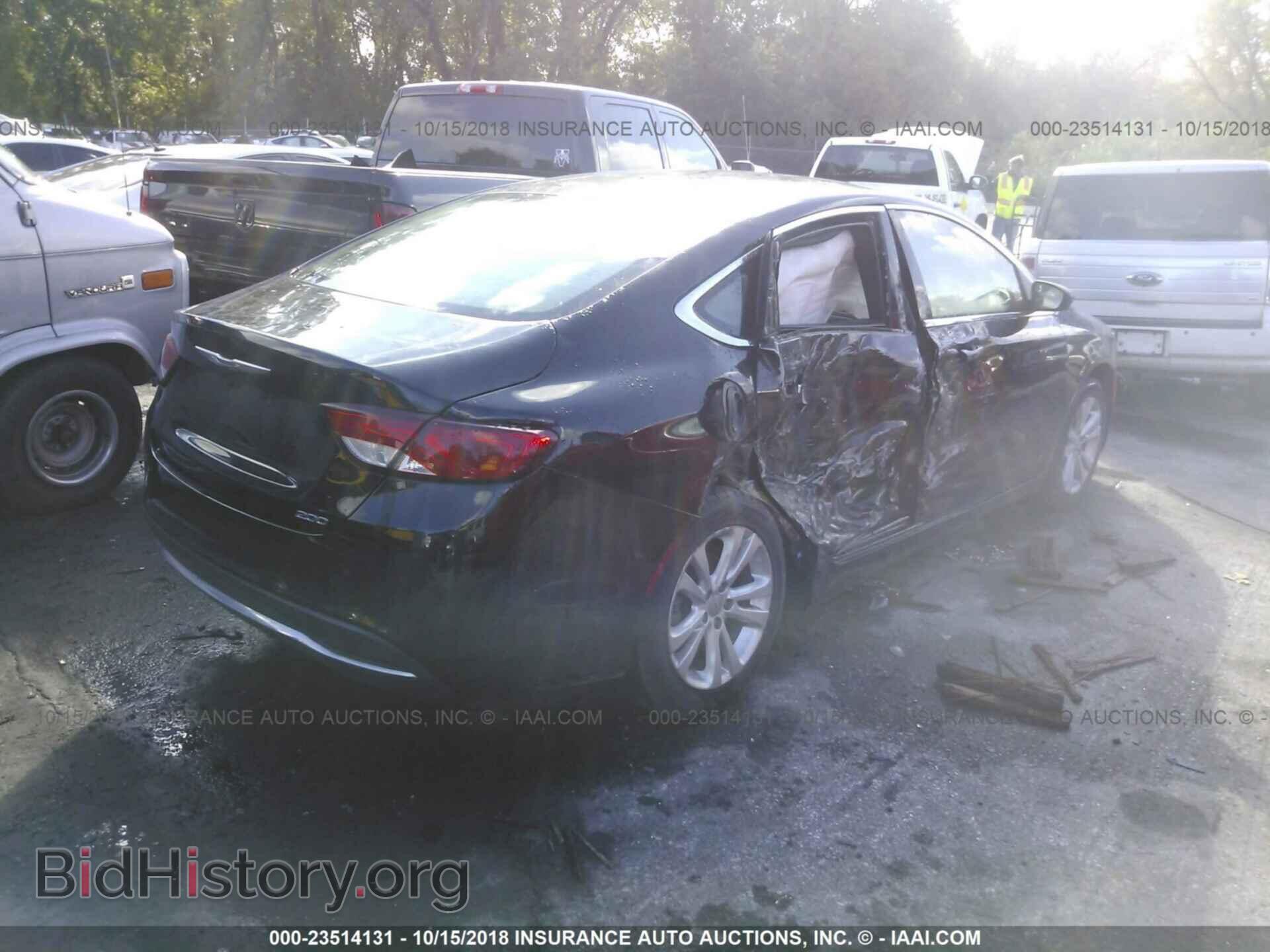 2015 Chrysler 200 - VIN: 1C3CCCAB7FN690609 - Photo 4