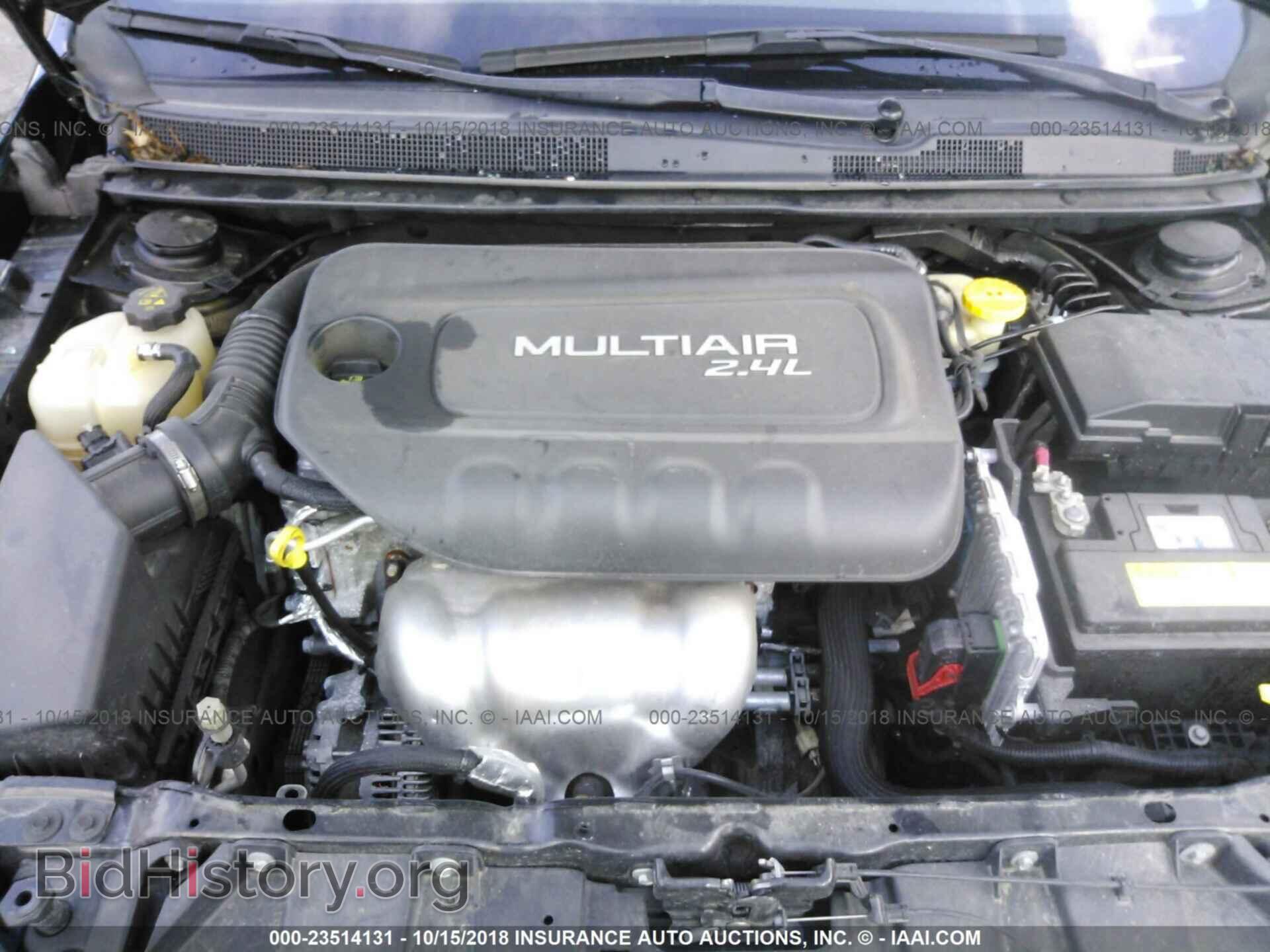 2015 Chrysler 200 - VIN: 1C3CCCAB7FN690609 - Photo 10