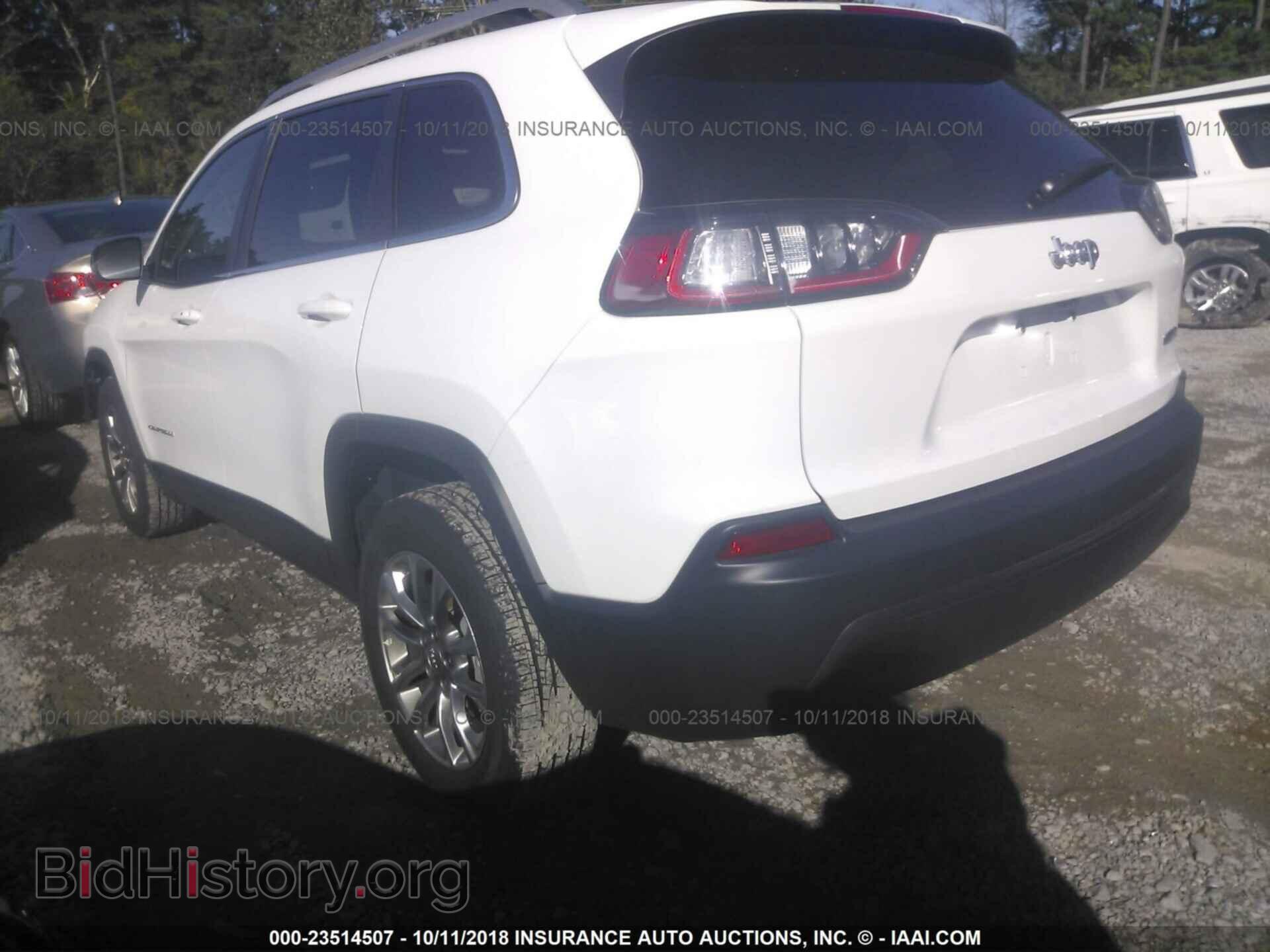 2019 Jeep Cherokee - VIN: 1C4PJLLBXKD184725 - Photo 3