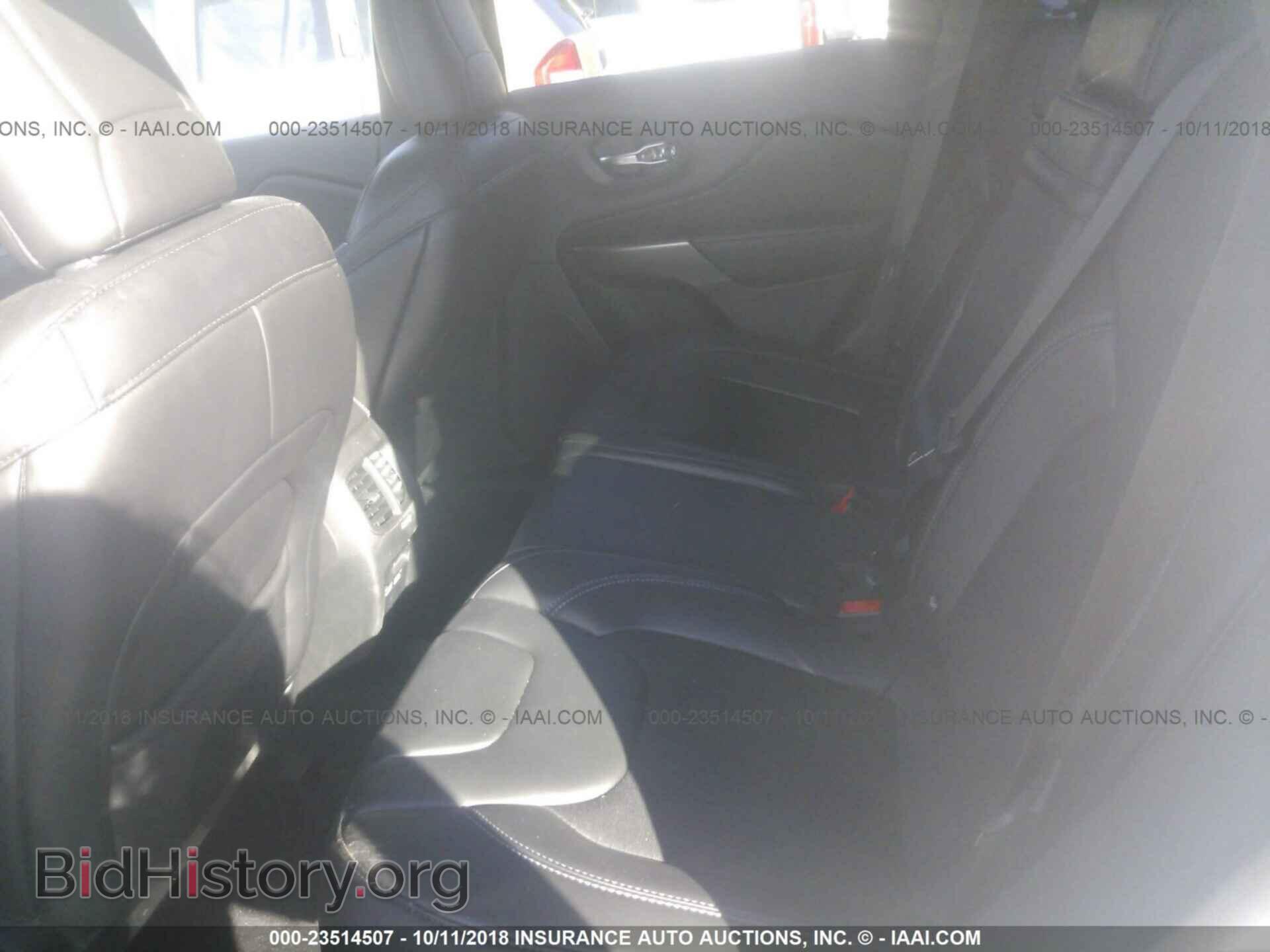 2019 Jeep Cherokee - VIN: 1C4PJLLBXKD184725 - Photo 8