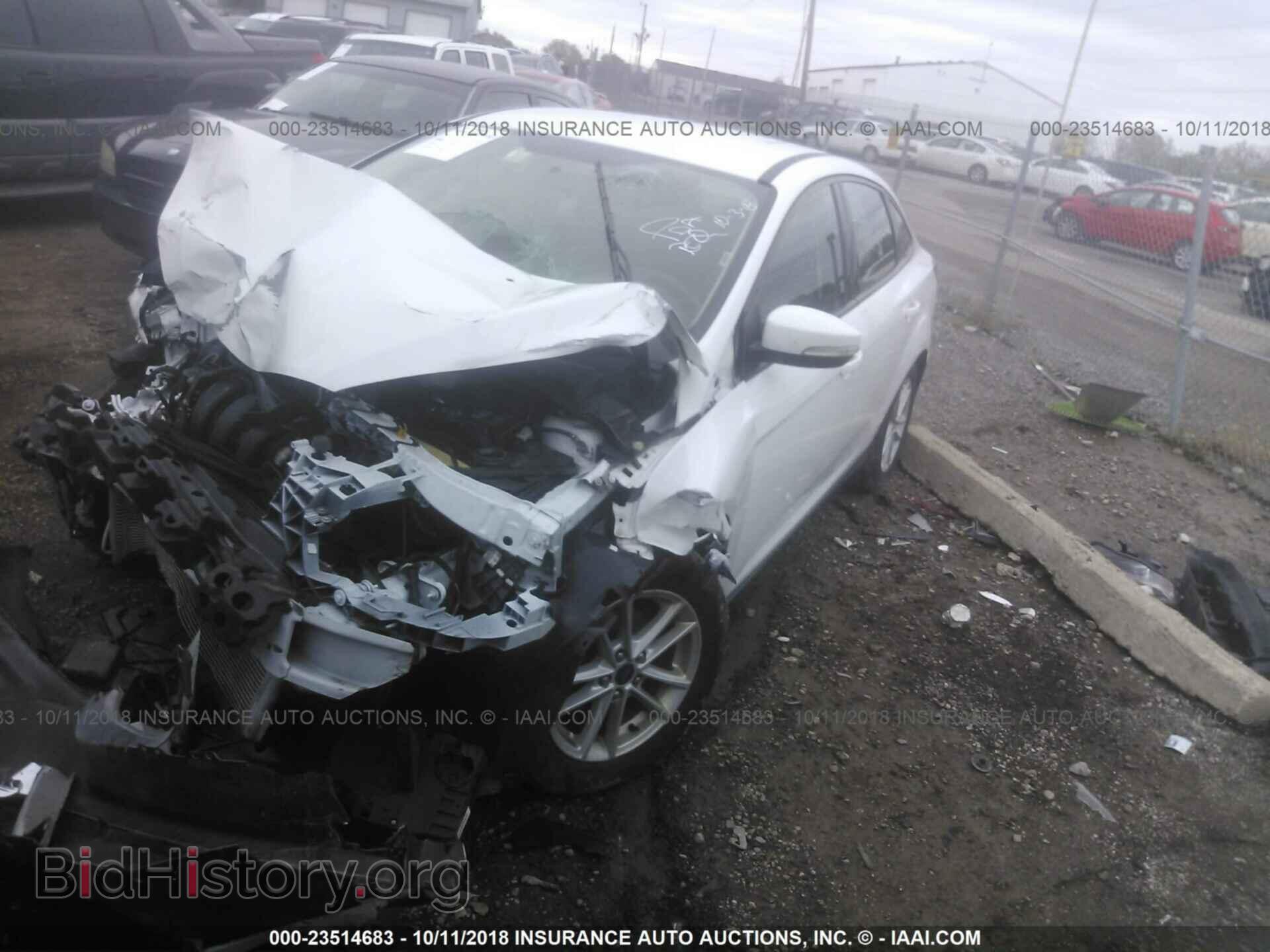 2017 Ford Focus - VIN: 1FADP3F23HL272517 - Photo 2
