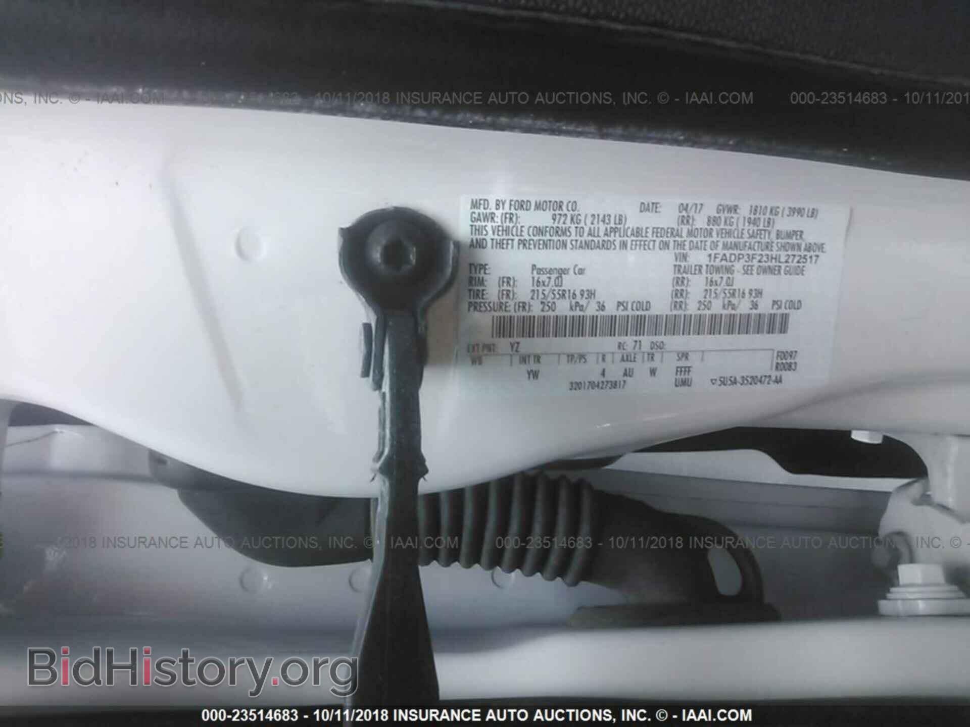 2017 Ford Focus - VIN: 1FADP3F23HL272517 - Photo 9