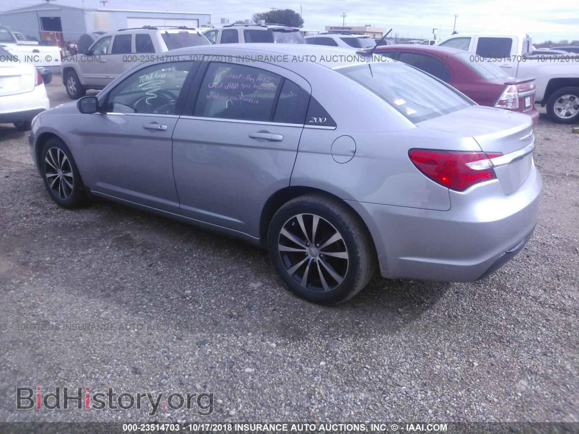 2014 Chrysler 200 - VIN: 1C3CCBBG2EN178372 - Photo 3