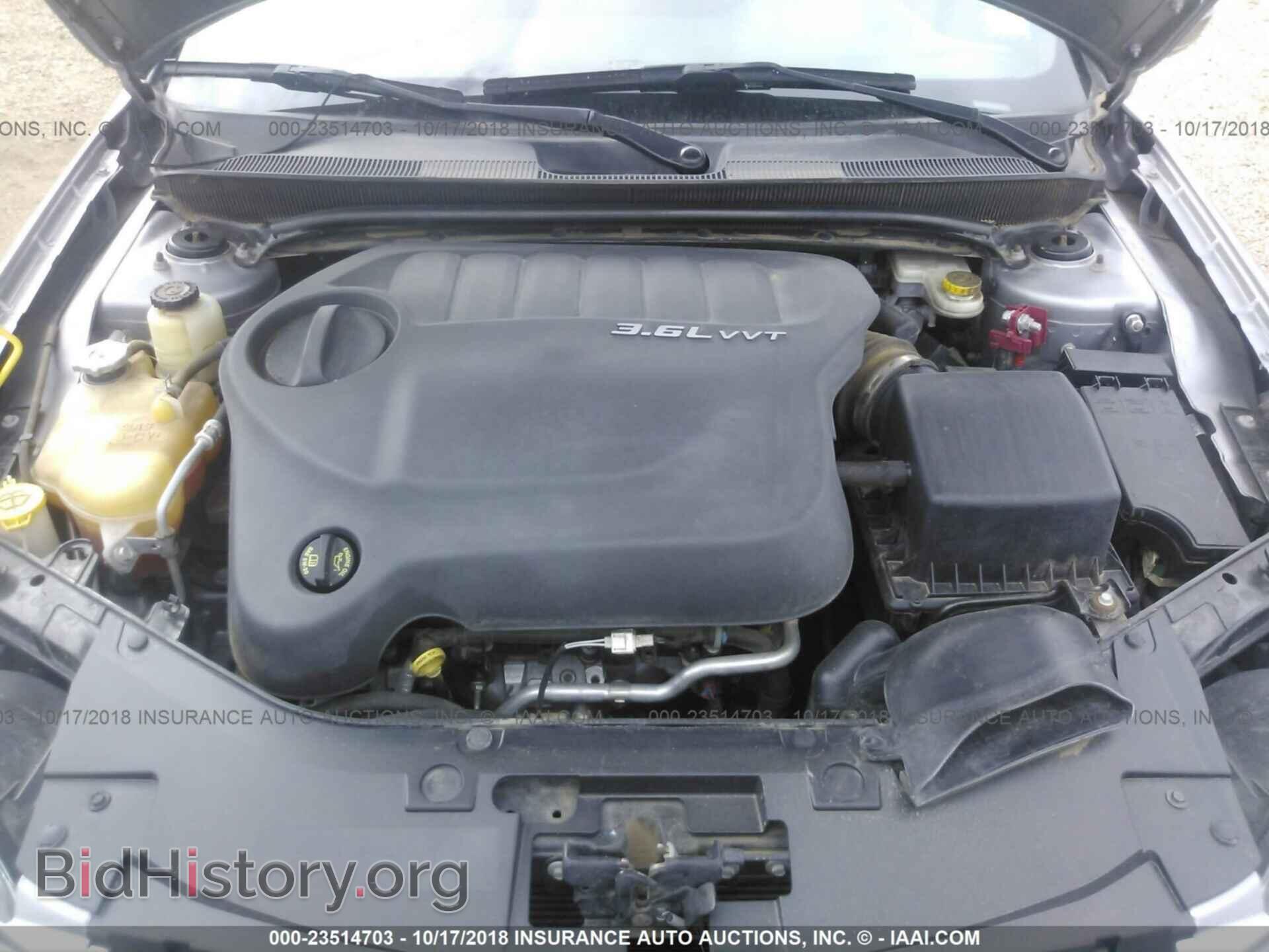 2014 Chrysler 200 - VIN: 1C3CCBBG2EN178372 - Photo 10