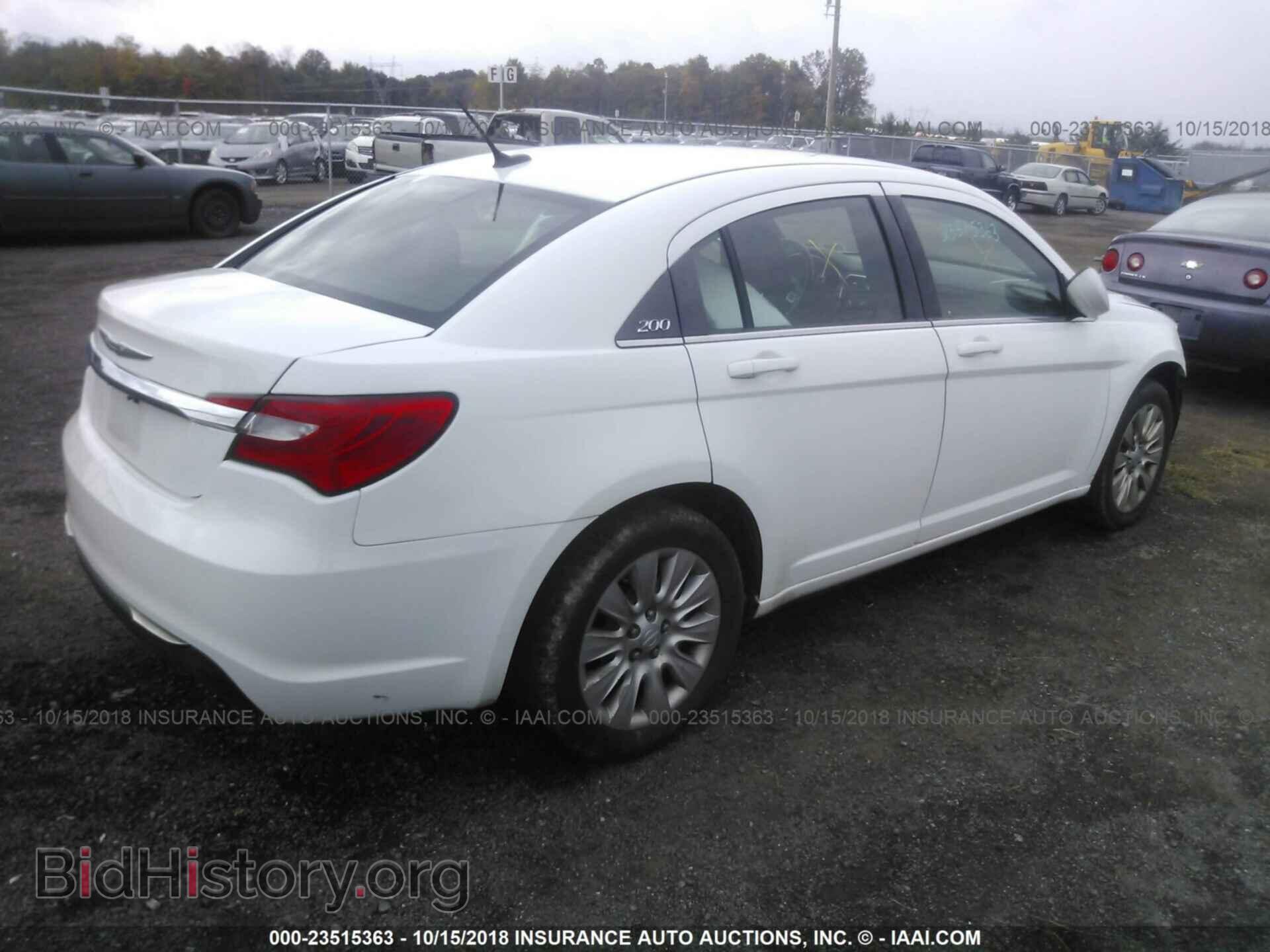 2013 Chrysler 200 - VIN: 1C3CCBAB8DN559616 - Photo 4