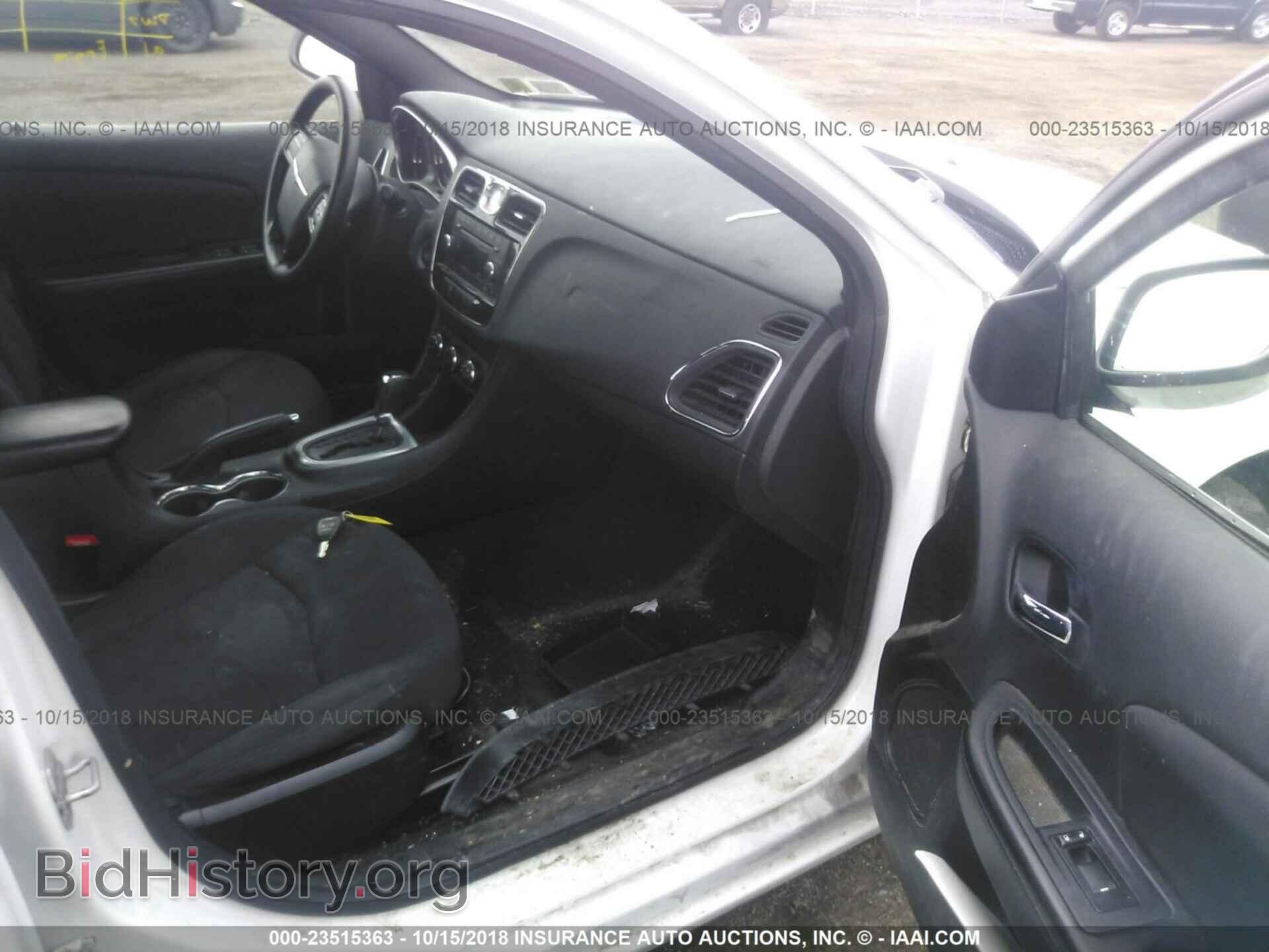 2013 Chrysler 200 - VIN: 1C3CCBAB8DN559616 - Photo 5